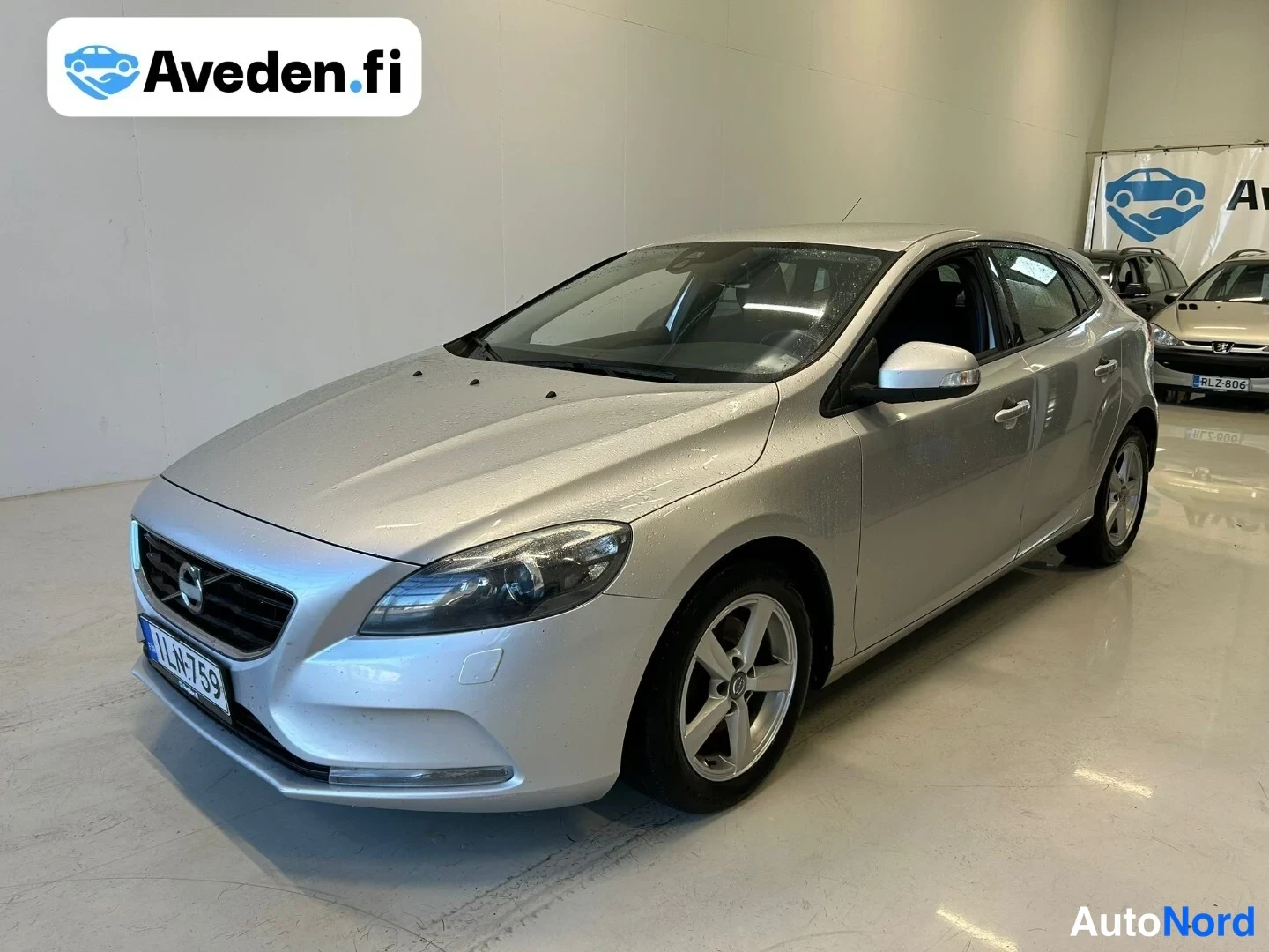 Volvo V40 D2 Business 2014