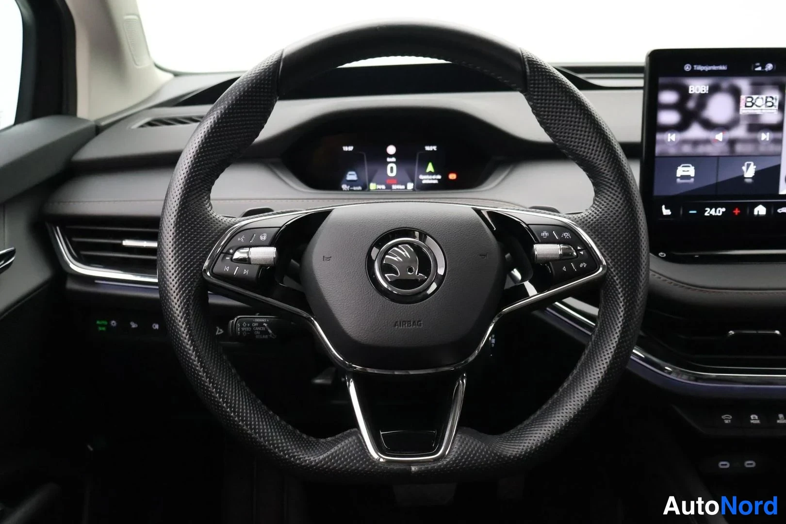 Musta Skoda Enyaq iV 2023, yksityiskohta, kuva 31