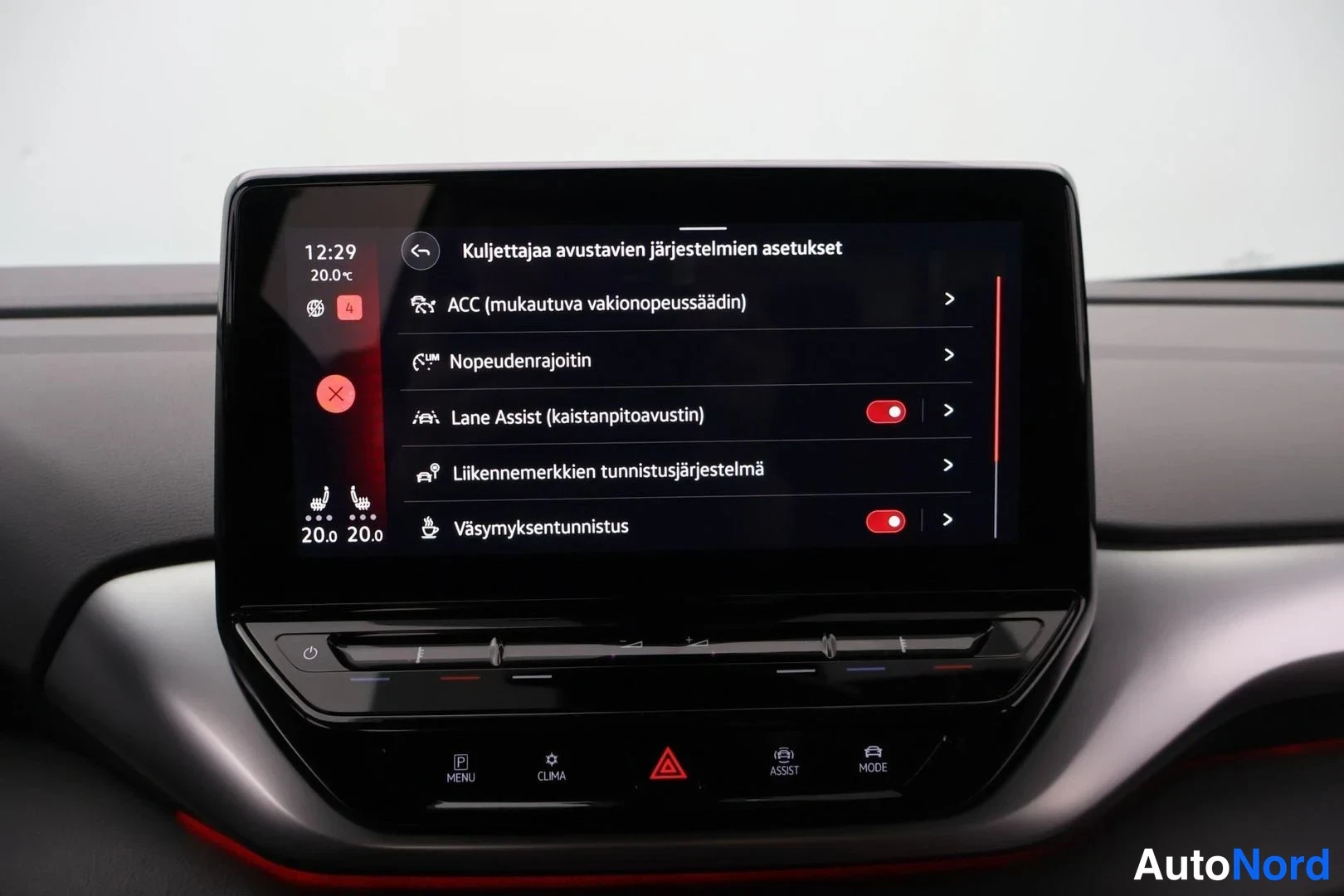 Musta Skoda Enyaq iV 2023, yksityiskohta, kuva 34