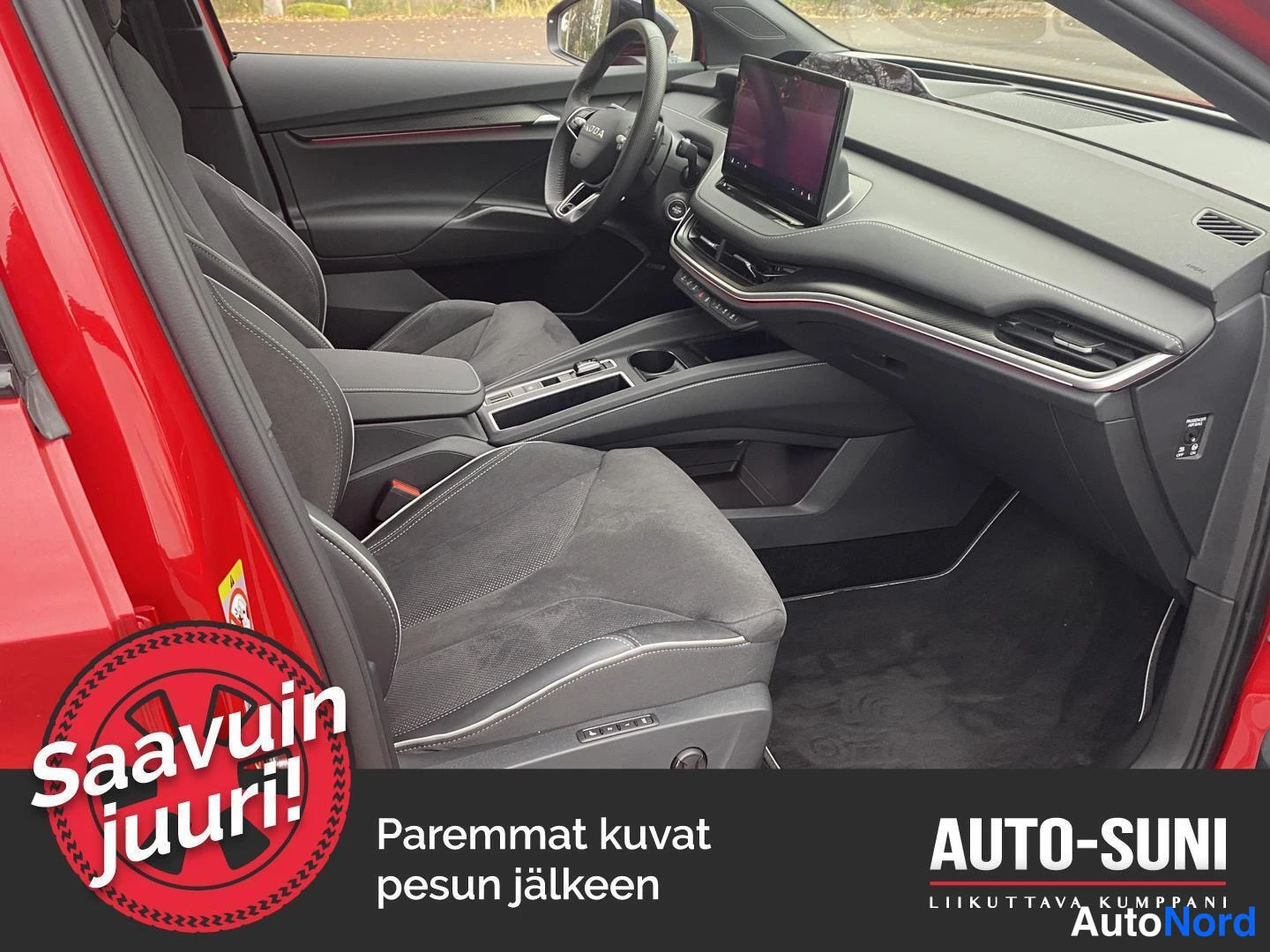 Punainen Skoda Enyaq 2026, ohjaamo, kuva 5