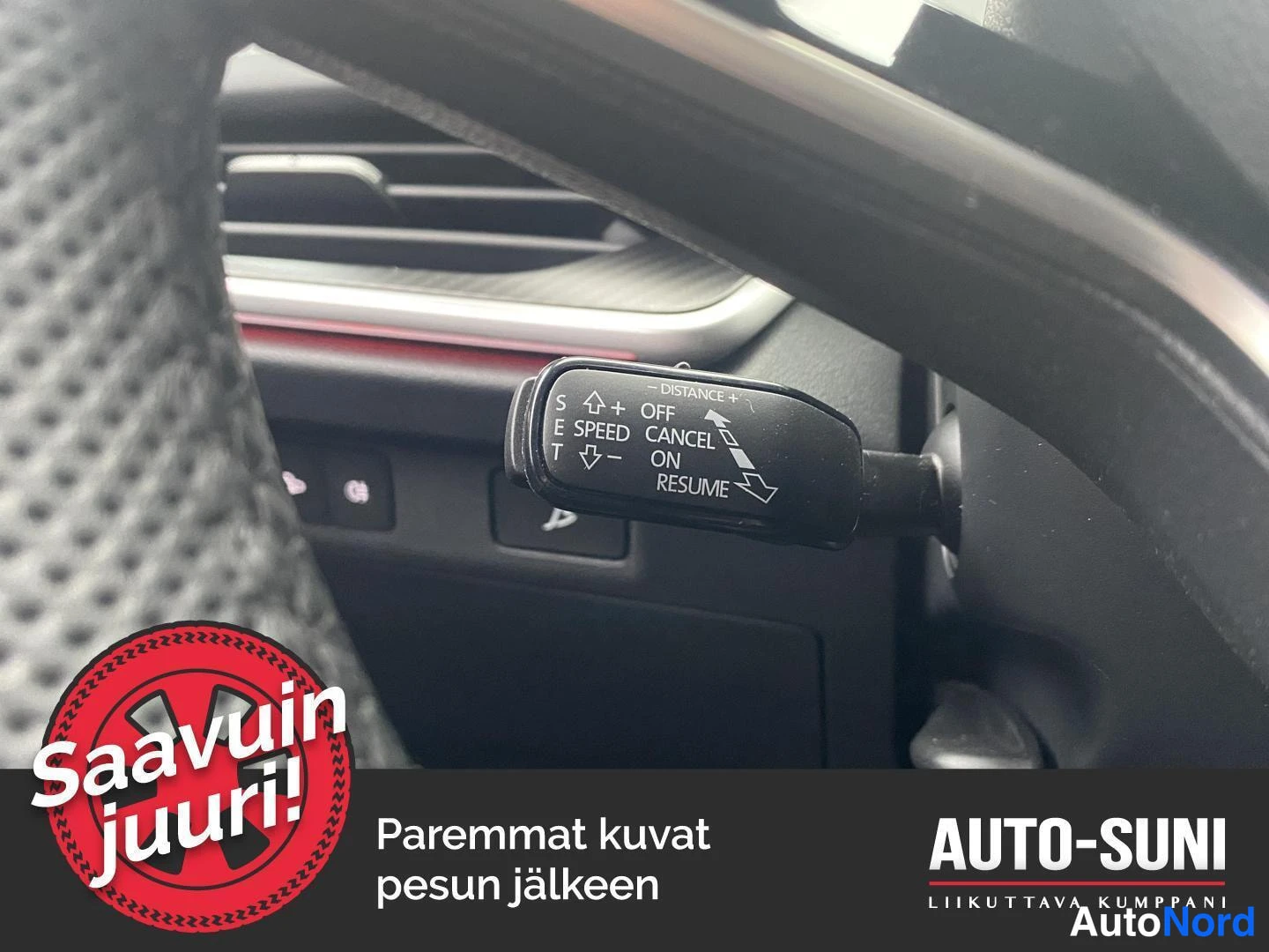 Punainen Skoda Enyaq 2026, yksityiskohta, kuva 20