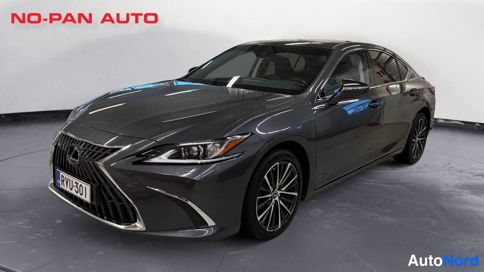Lexus ES 300h Business Edition 2024