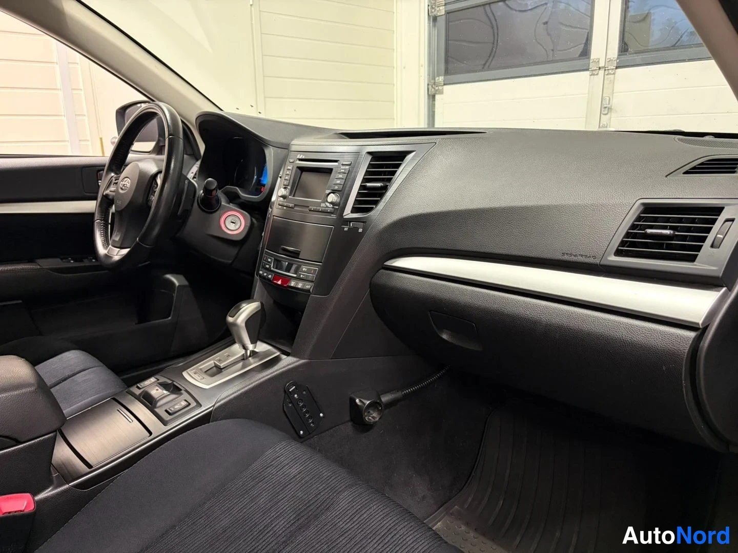 Red Subaru Outback 2013, cockpit, photo 11