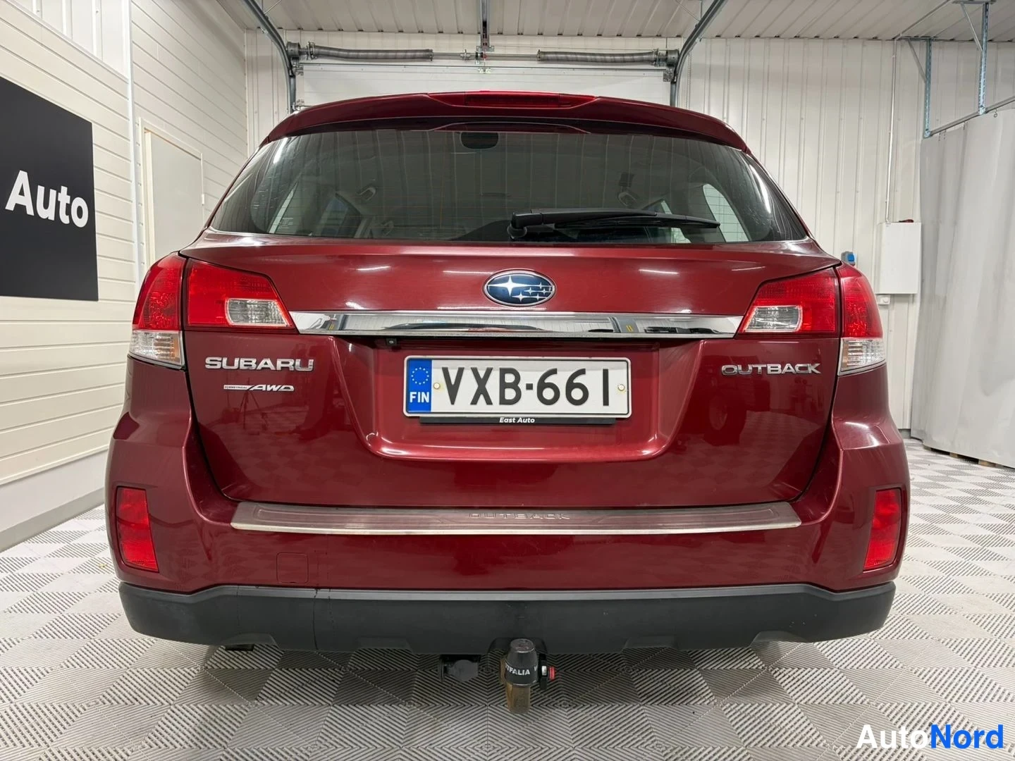 Red Subaru Outback 2013, rear, photo 8