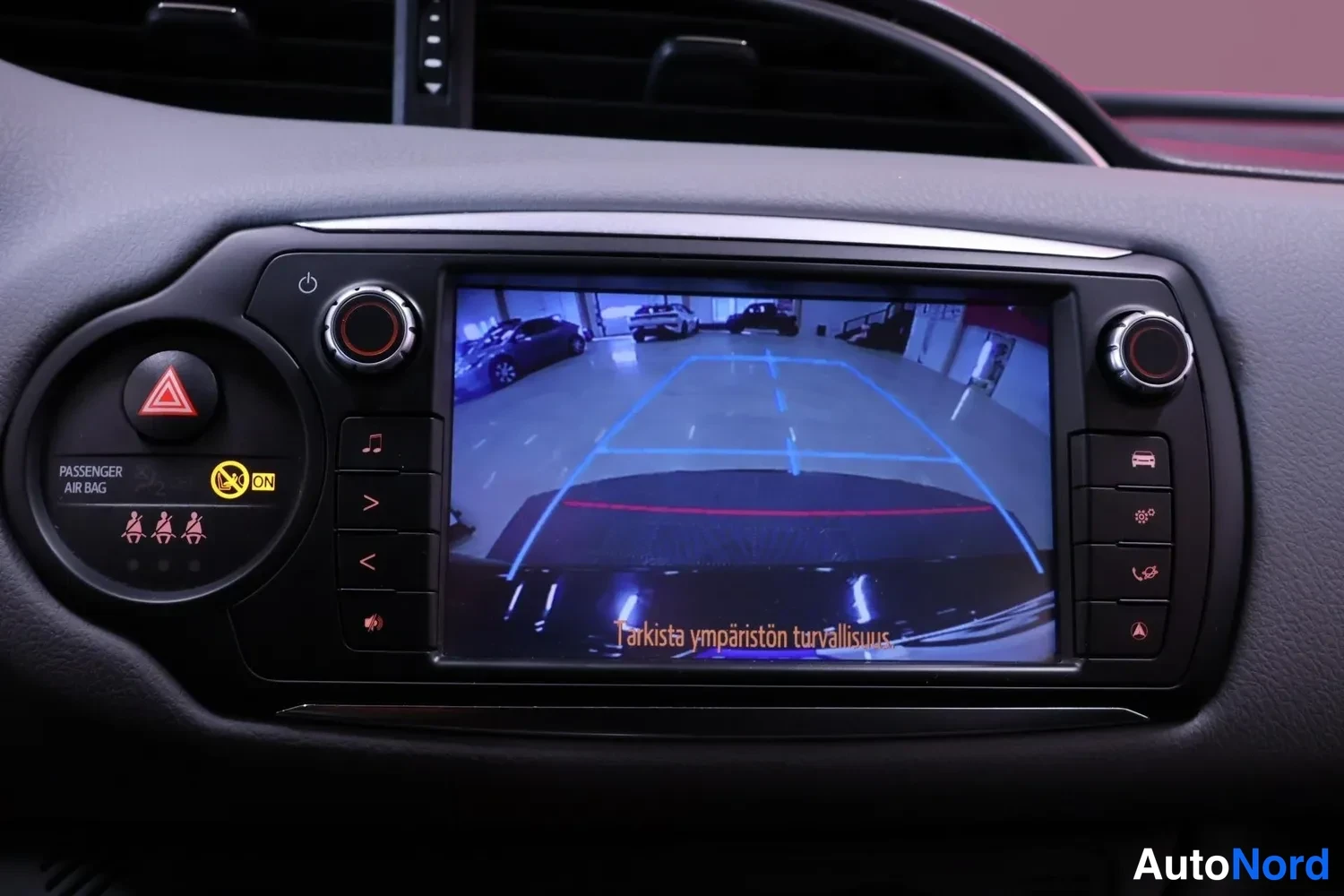 Black Toyota Yaris 2016, detail, photo 20