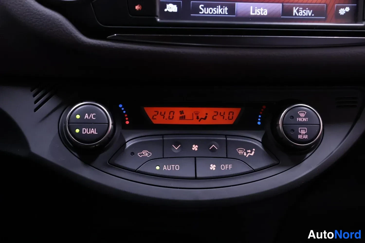 Black Toyota Yaris 2016, detail, photo 21