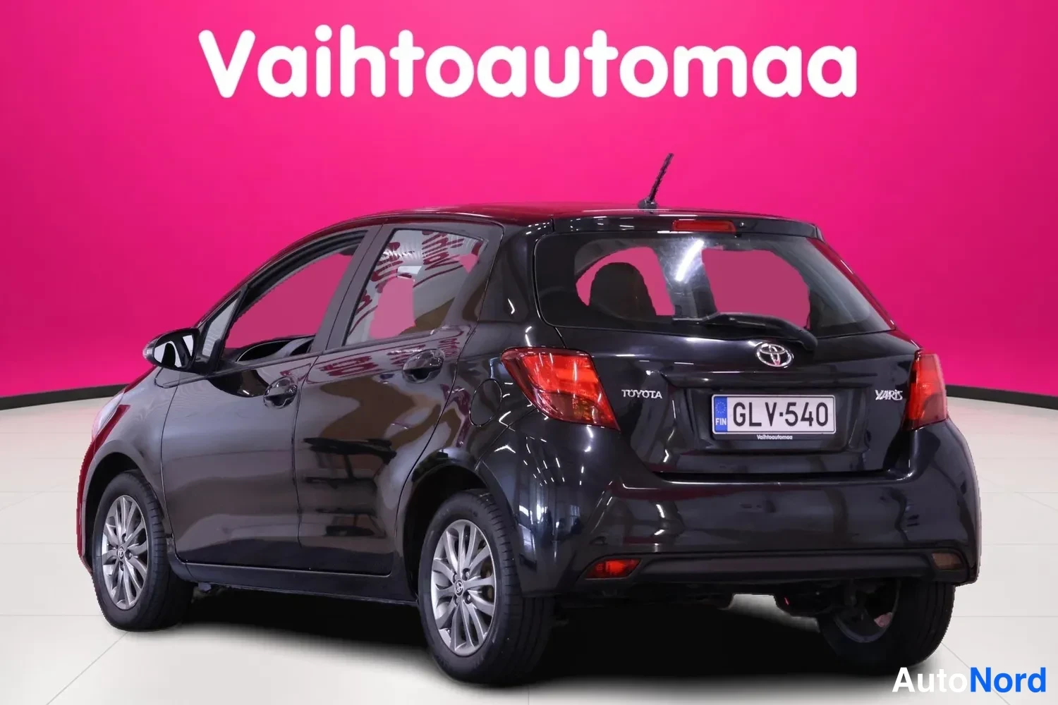 Black Toyota Yaris 2016, rear, photo 6