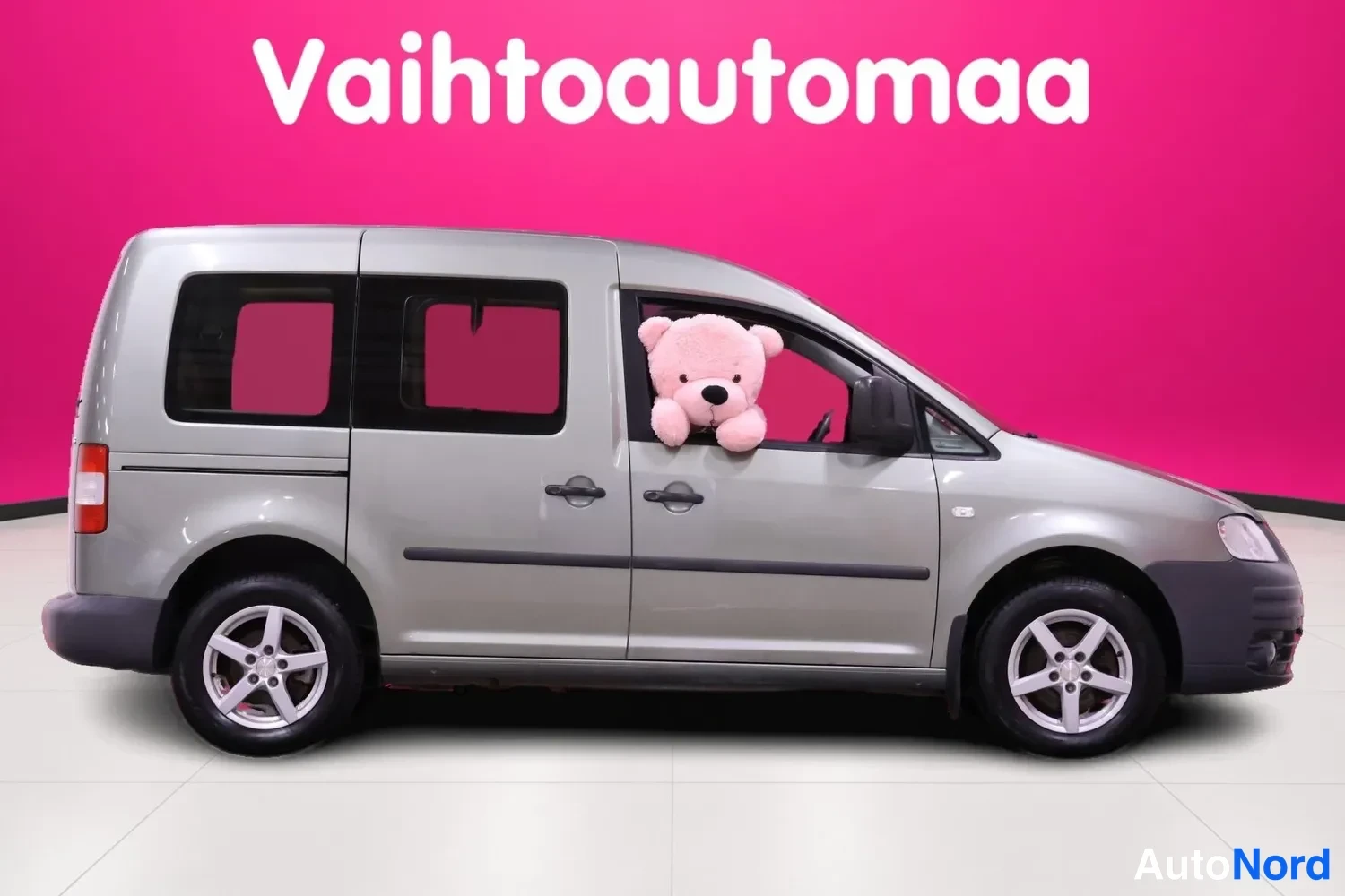 Vihreä Volkswagen Caddy Life 2008, takaviisto, kuva 4