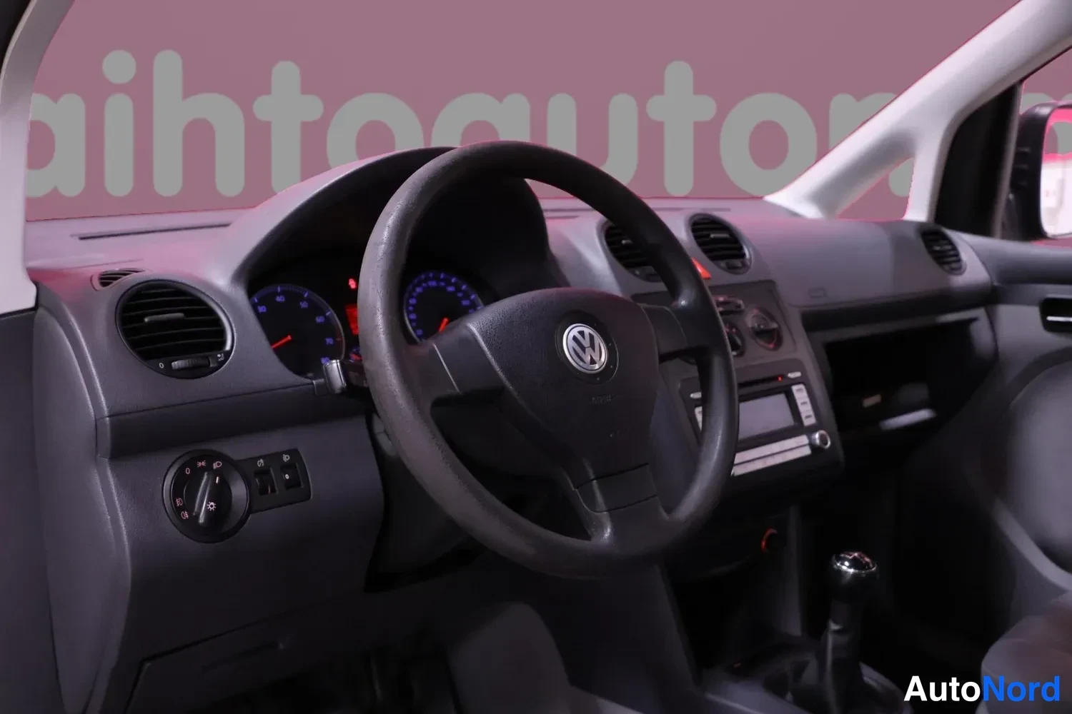 Vihreä Volkswagen Caddy Life 2008, ohjaamo, kuva 8