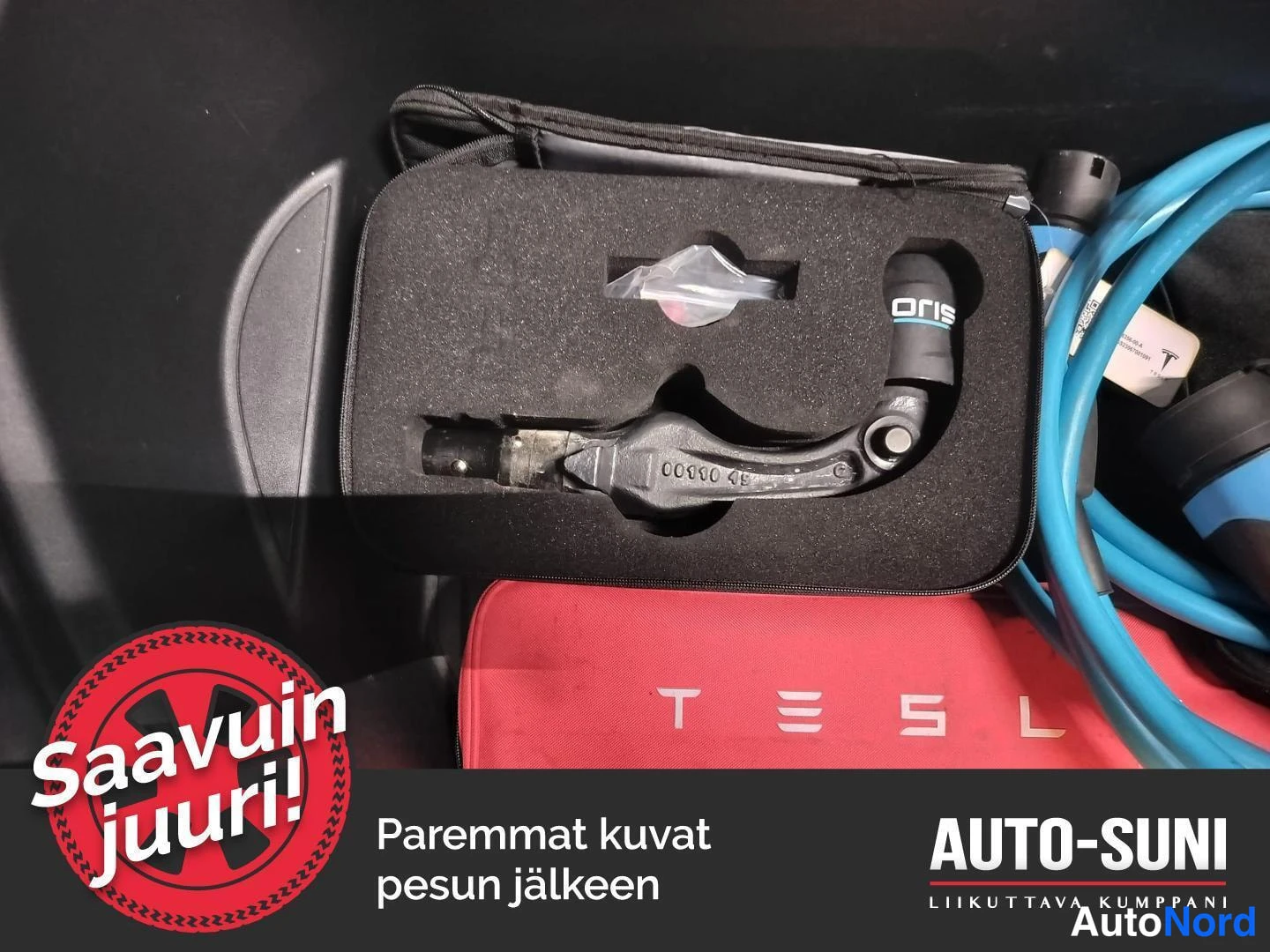 Valkoinen Tesla Model Y 2023, yksityiskohta, kuva 9