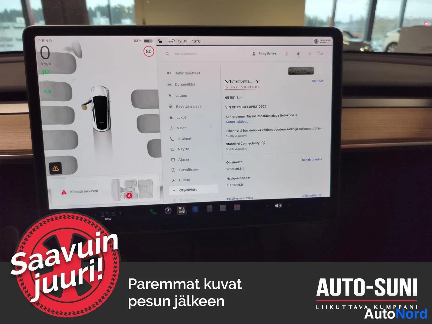 Valkoinen Tesla Model Y 2023, yksityiskohta, kuva 11