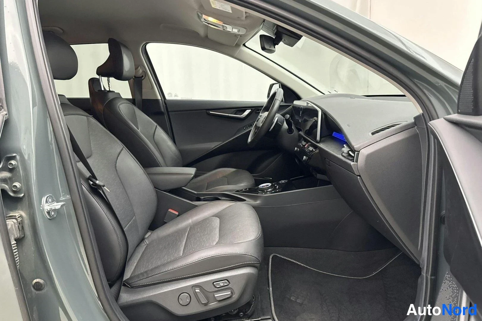 Vihreä Kia Niro 2023, etuistuimet, kuva 7