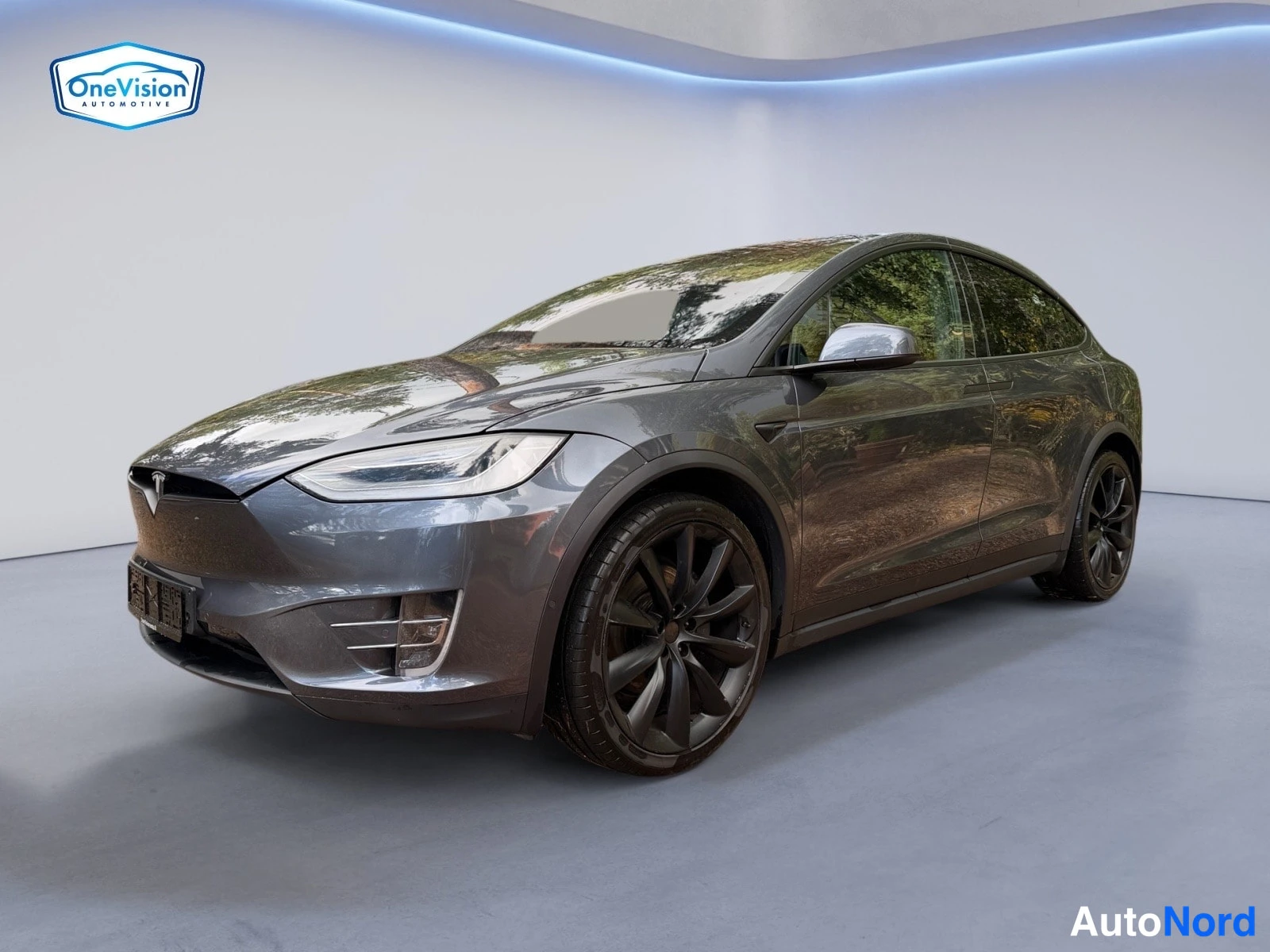 Tesla Model X 2021