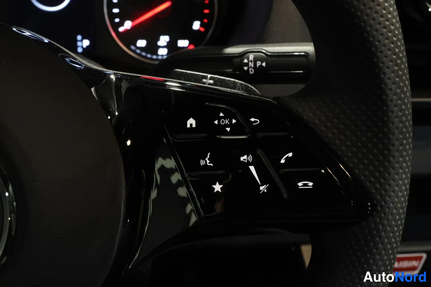 Valkoinen Mercedes-Benz Sprinter 2026, yksityiskohta, kuva 24