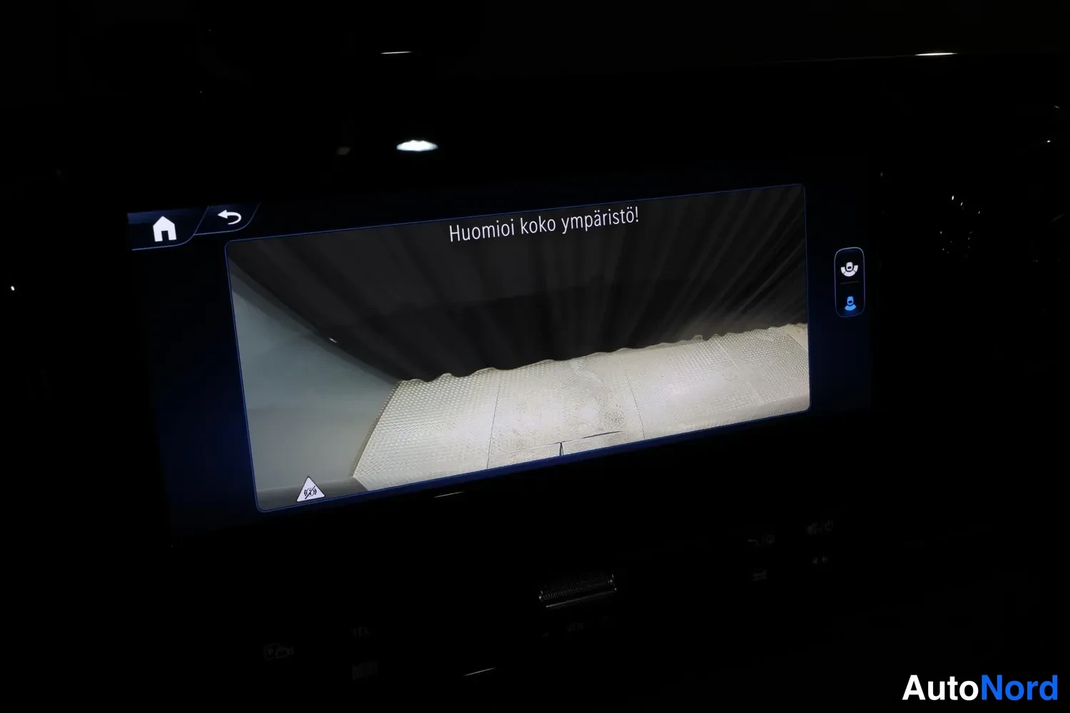 Valkoinen Mercedes-Benz Sprinter 2026, yksityiskohta, kuva 28
