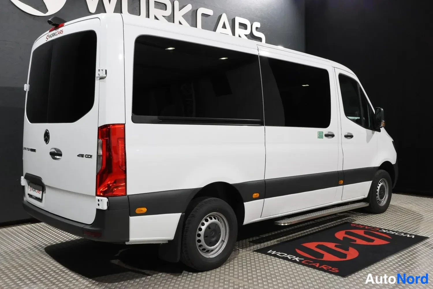 Valkoinen Mercedes-Benz Sprinter 2026, takaviisto, kuva 9