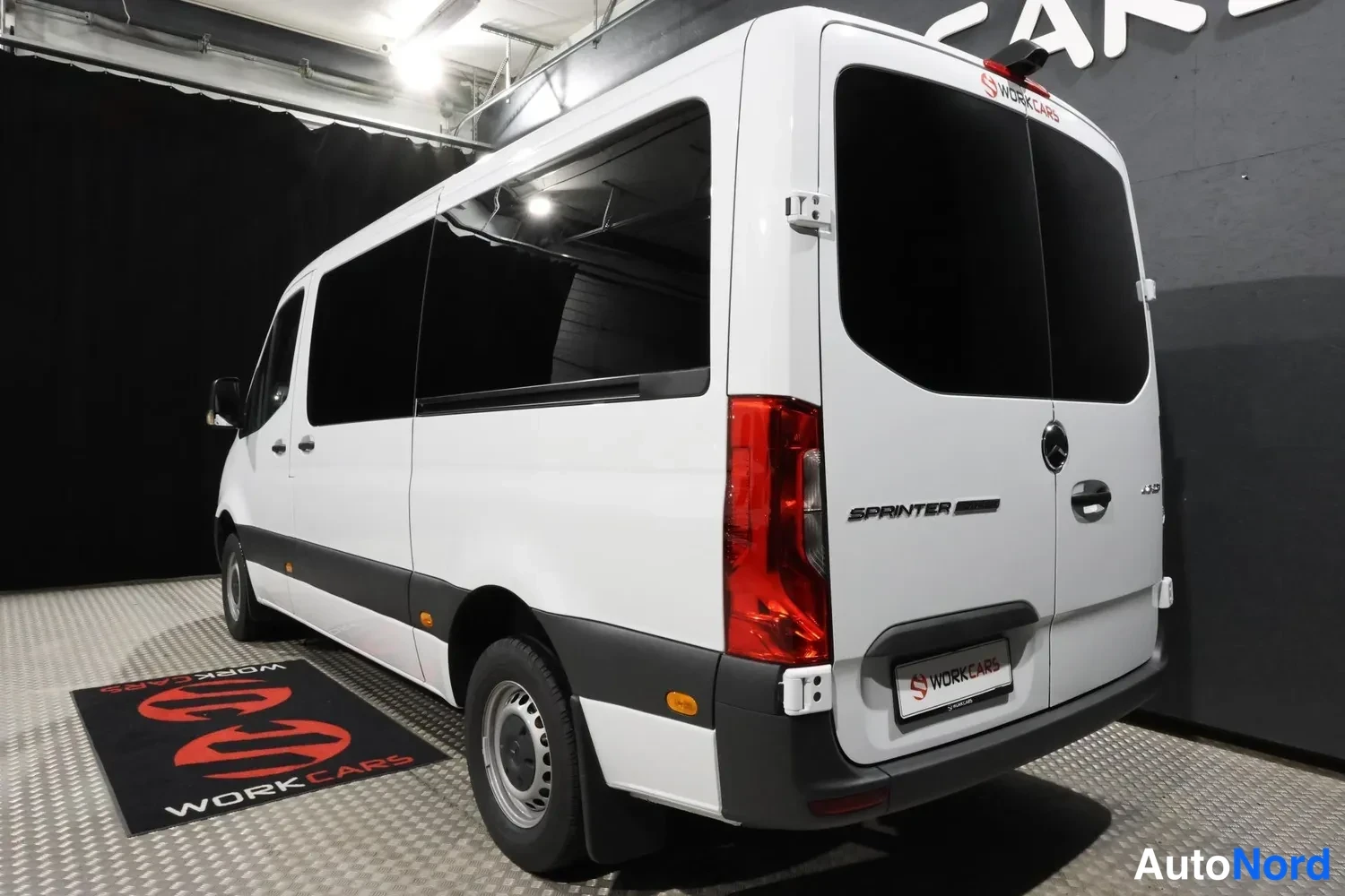 Valkoinen Mercedes-Benz Sprinter 2026, takaviisto, kuva 11