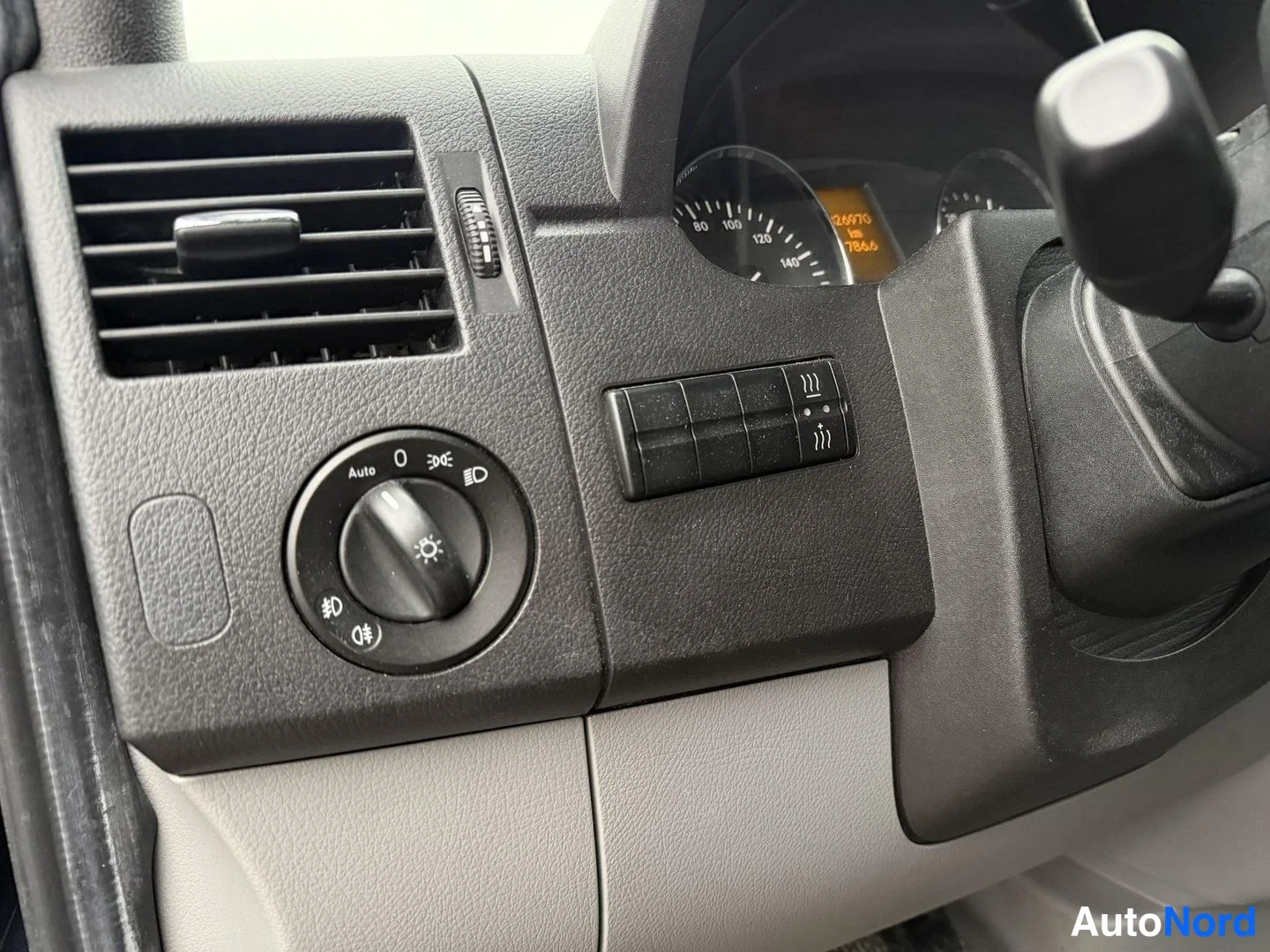 Blue Mercedes-Benz Sprinter 319 CDI 2017, detail, photo 22