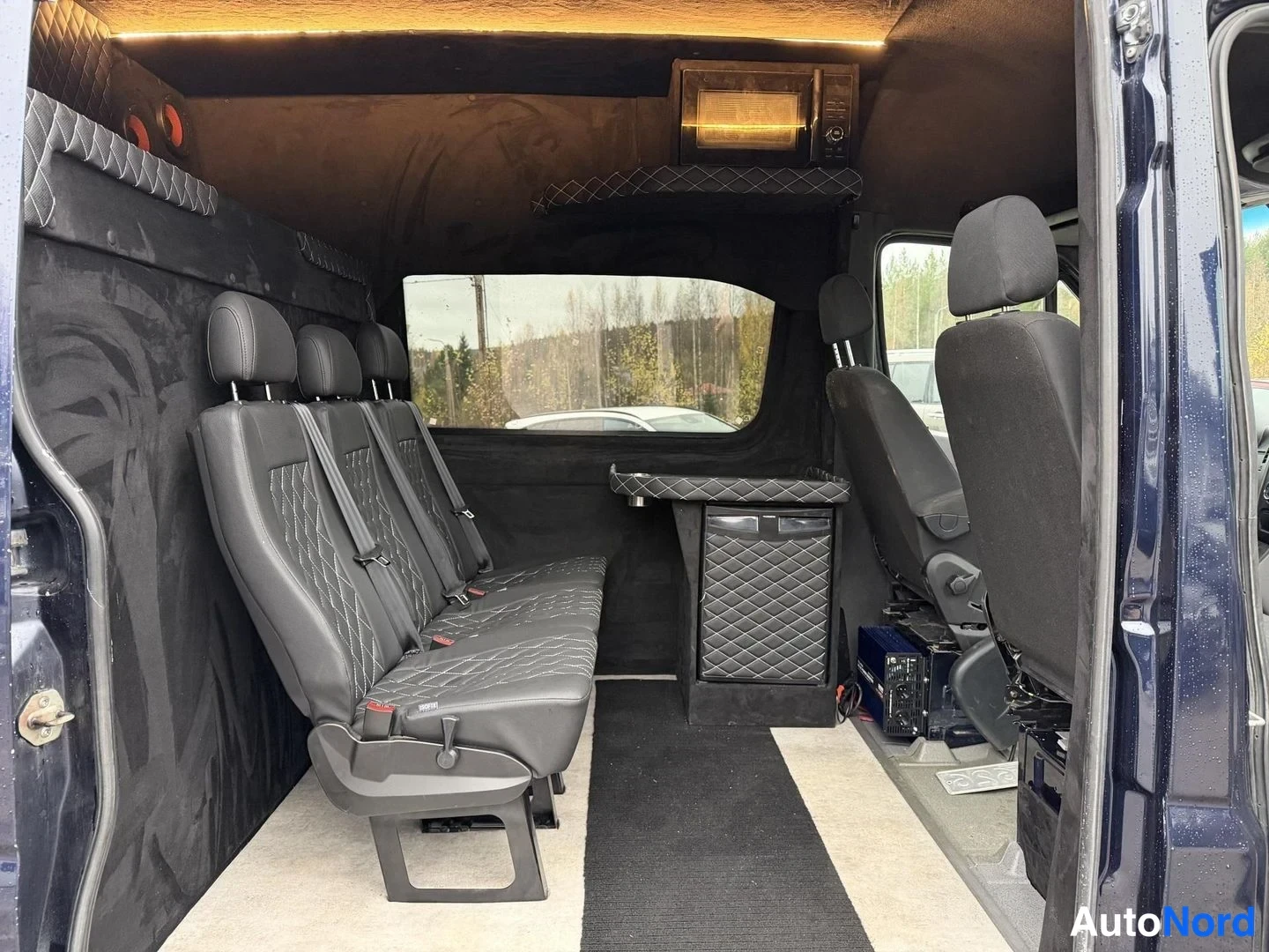 Blue Mercedes-Benz Sprinter 319 CDI 2017, rear seats, photo 17