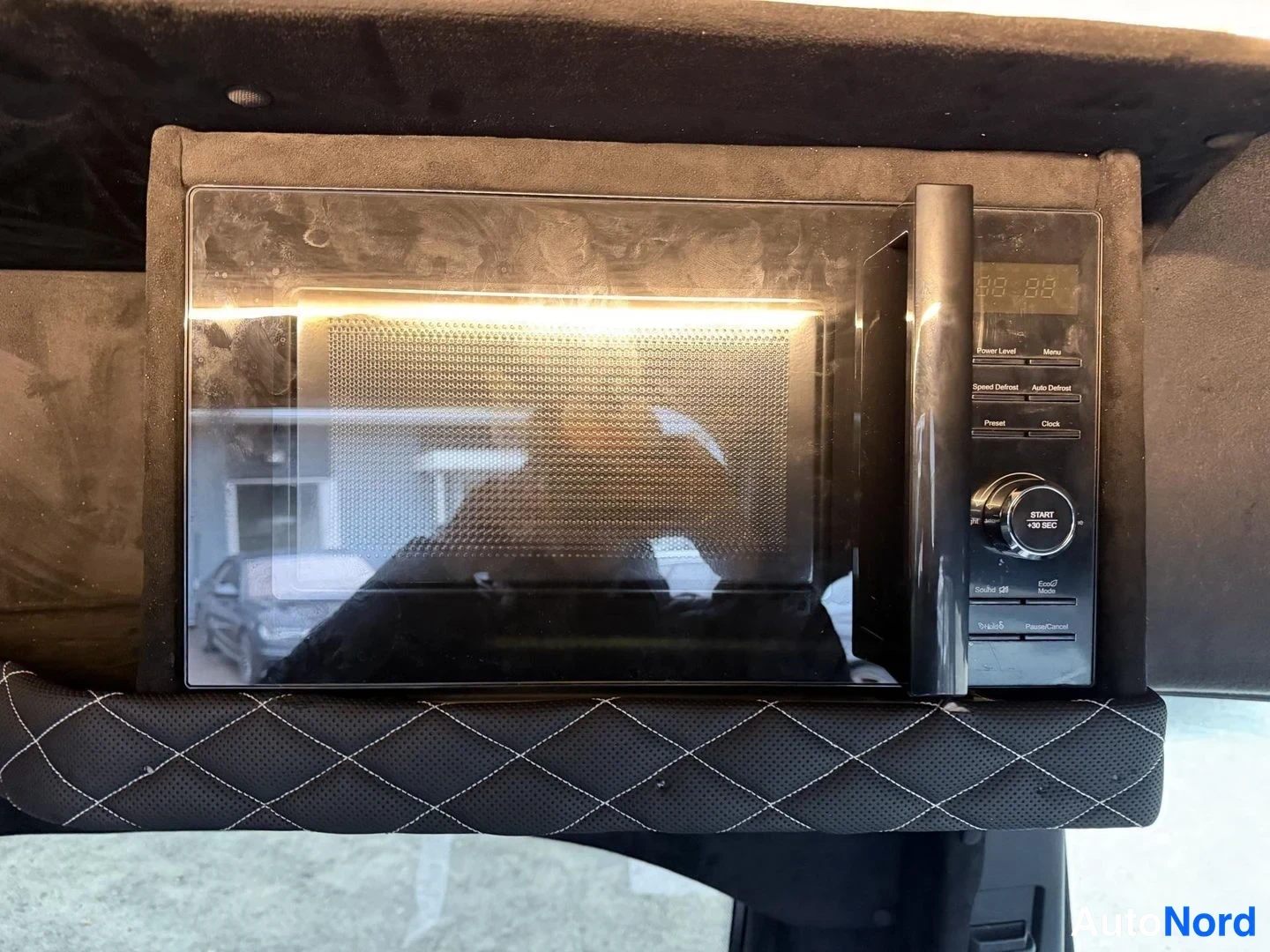 Blue Mercedes-Benz Sprinter 319 CDI 2017, detail, photo 27