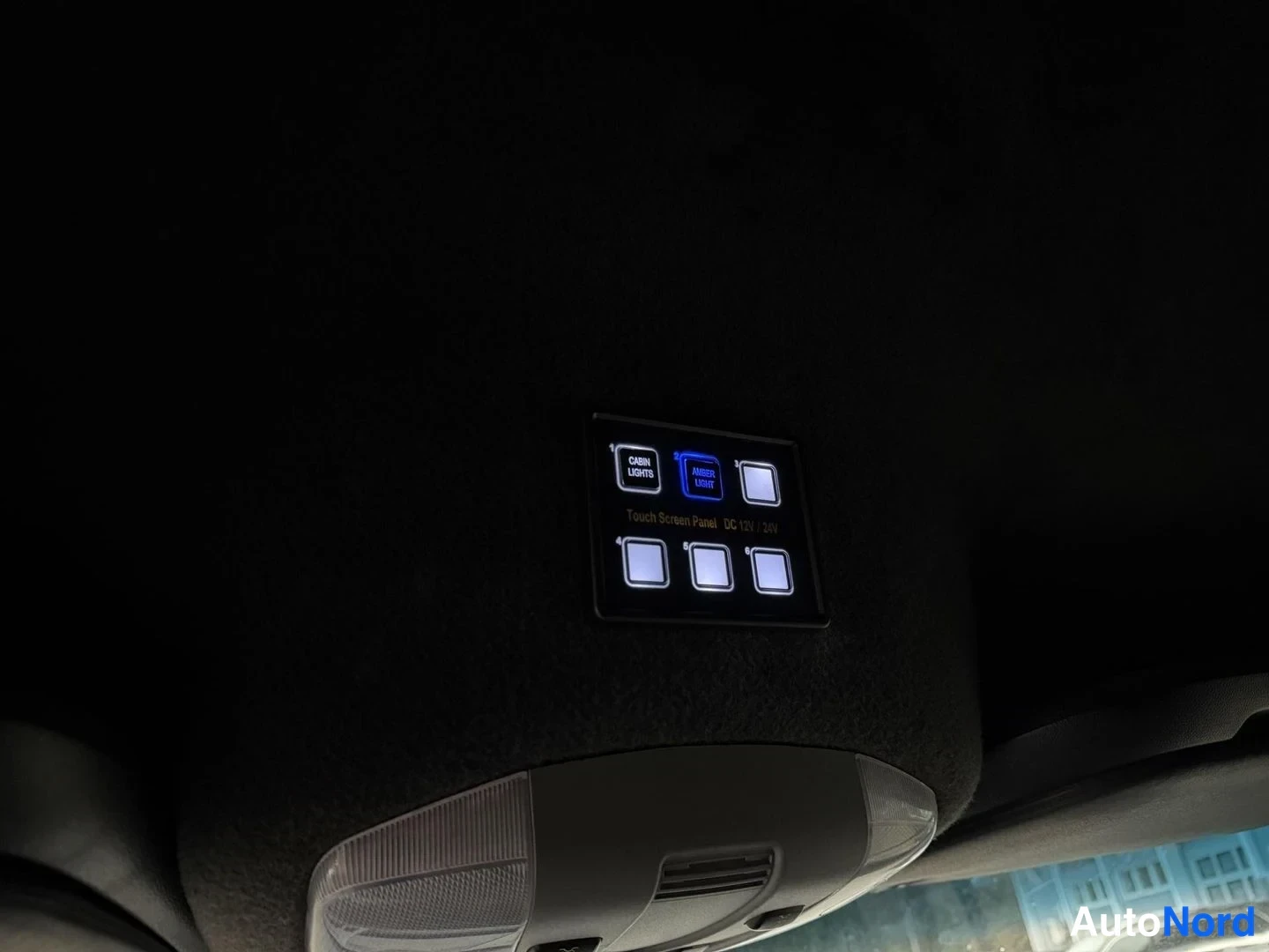 Blue Mercedes-Benz Sprinter 319 CDI 2017, detail, photo 28