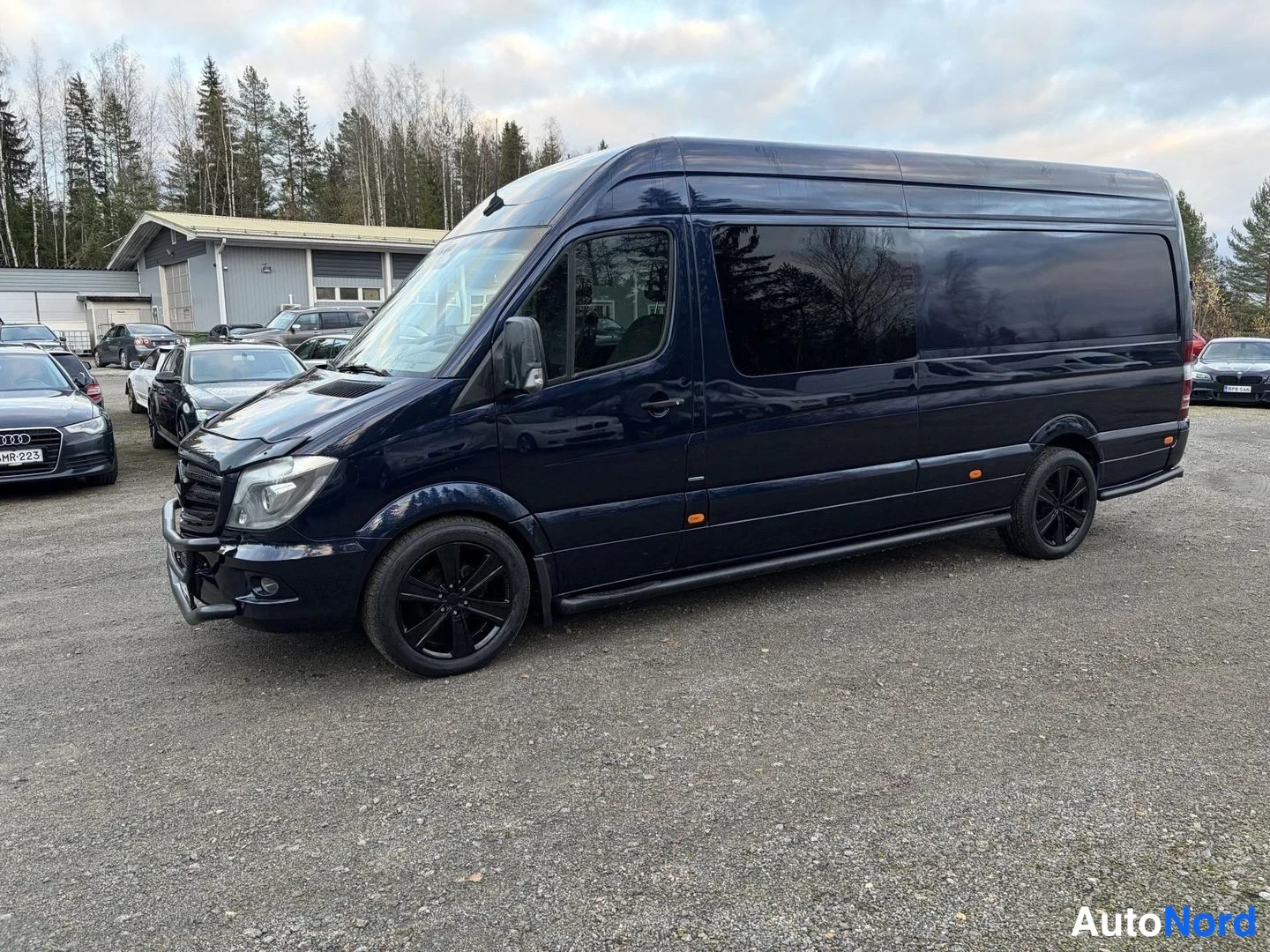 Blue Mercedes-Benz Sprinter 319 CDI 2017, front three-quarter, nose to the left, photo 2