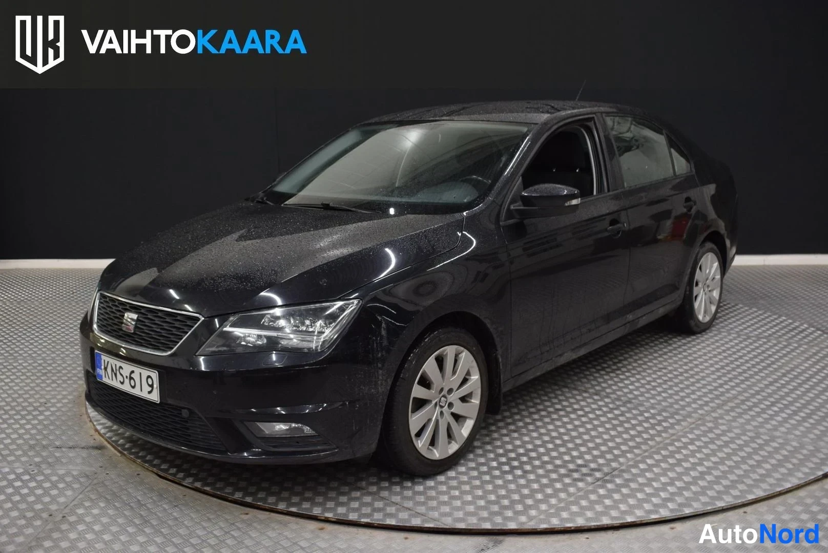 Svart Seat Toledo 2016, snett framifrån, fronten åt vänster, bild 1