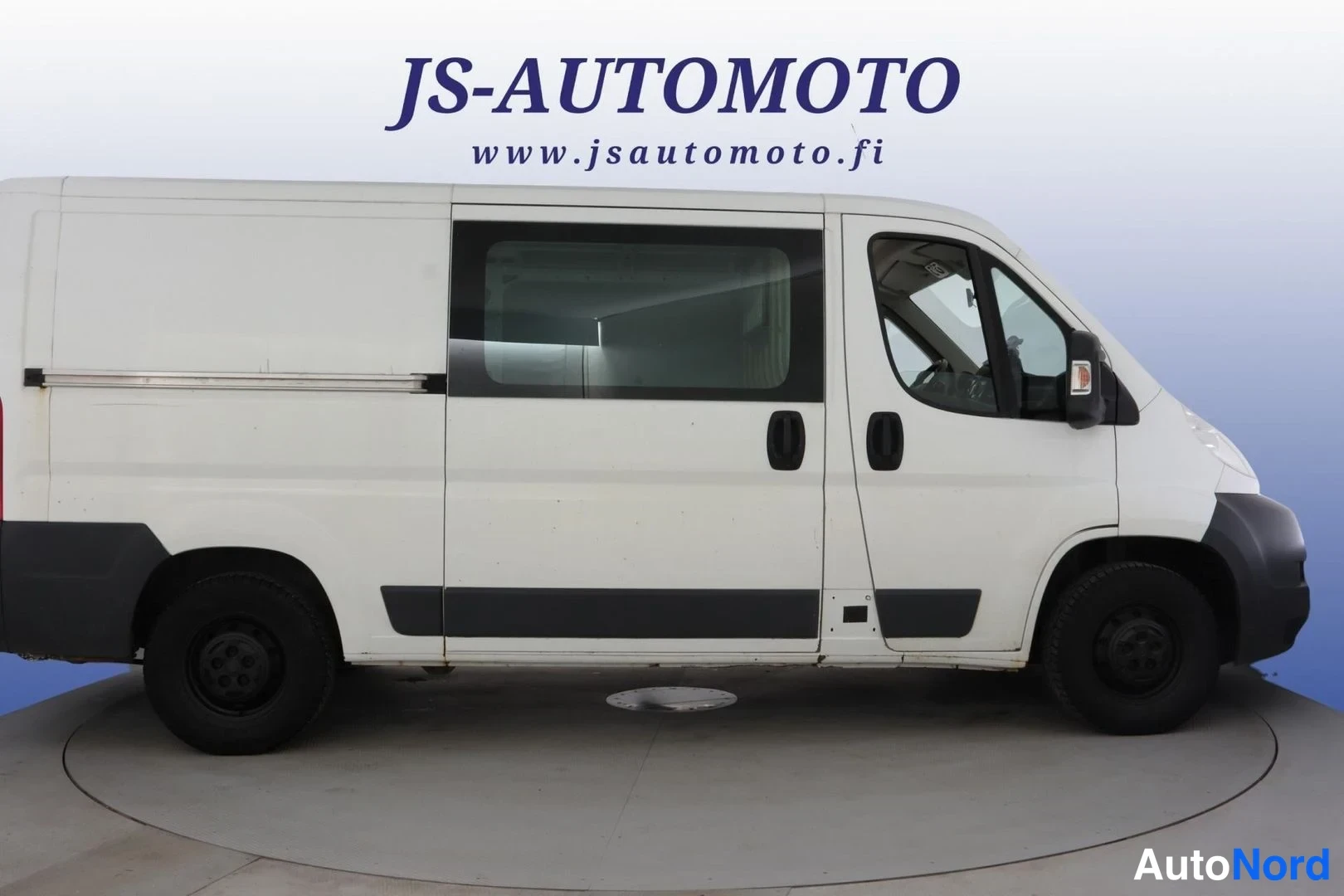 Valkoinen Citroen Jumper 2014, sivulta, kuva 3