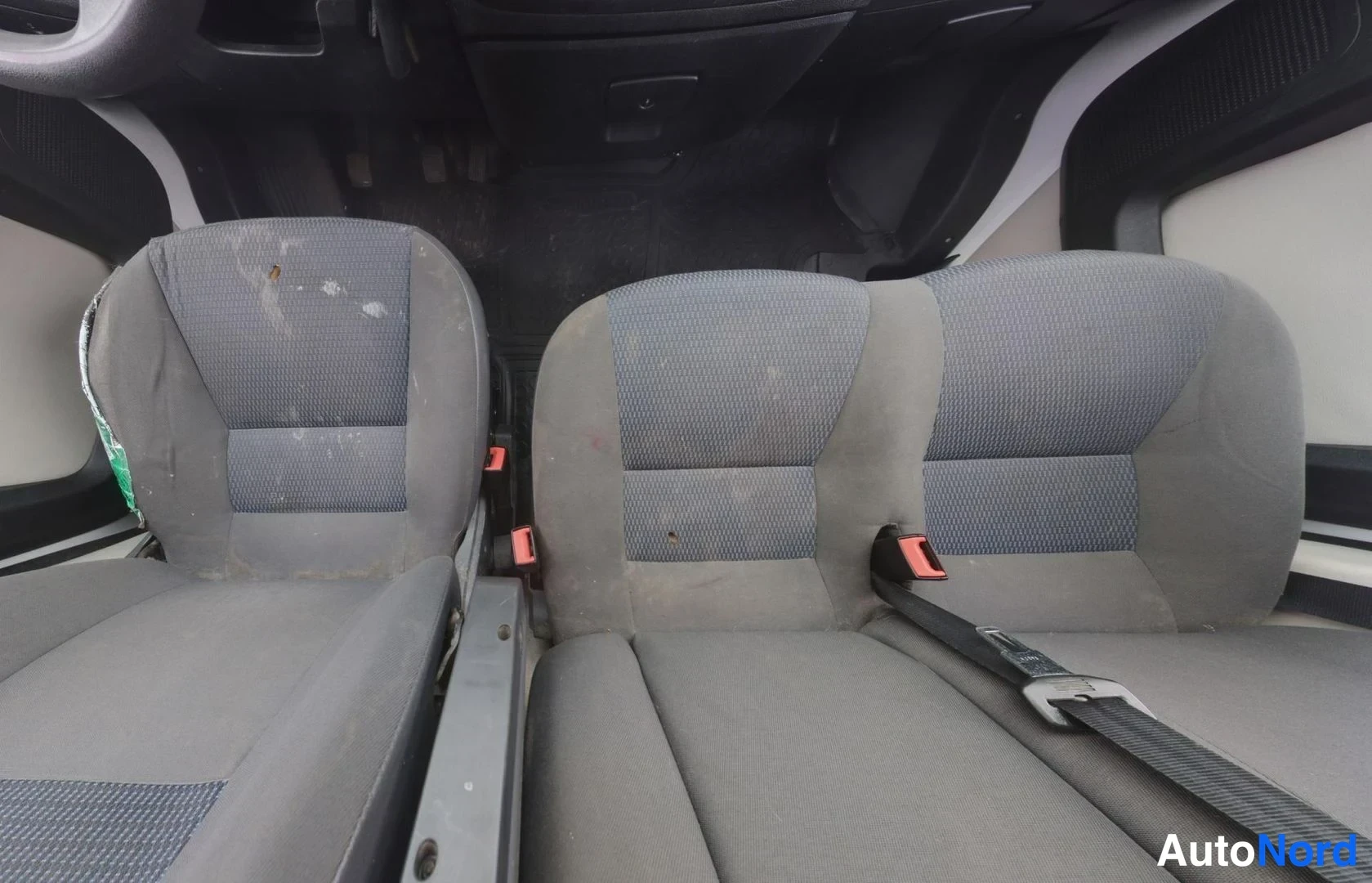 Valkoinen Citroen Jumper 2014, etuistuimet, kuva 10