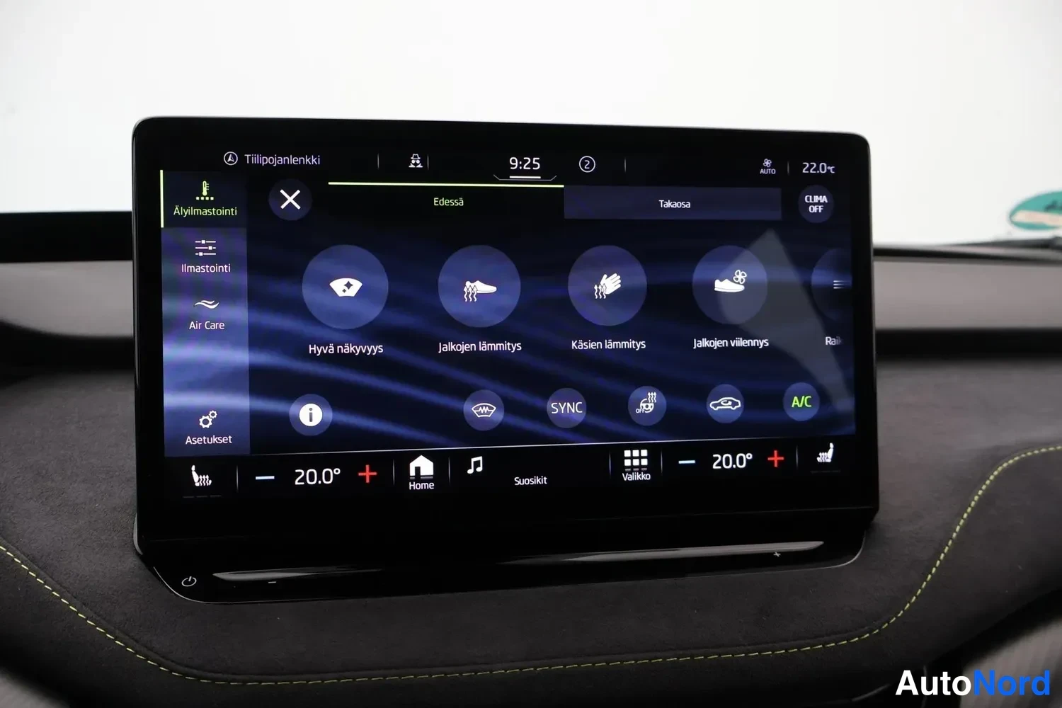 Valkoinen Skoda Enyaq Coupe 2023, yksityiskohta, kuva 27