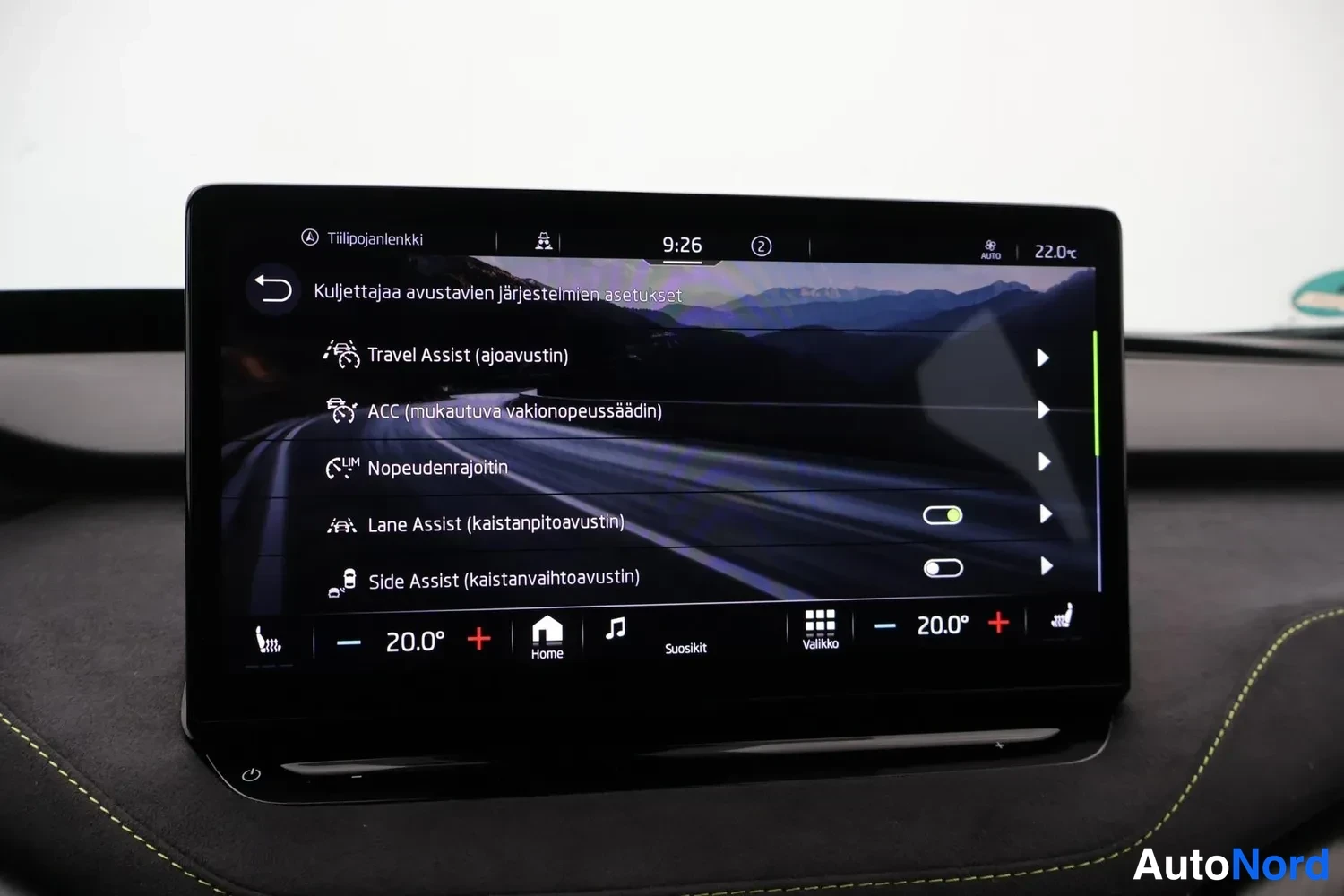 Valkoinen Skoda Enyaq Coupe 2023, yksityiskohta, kuva 29