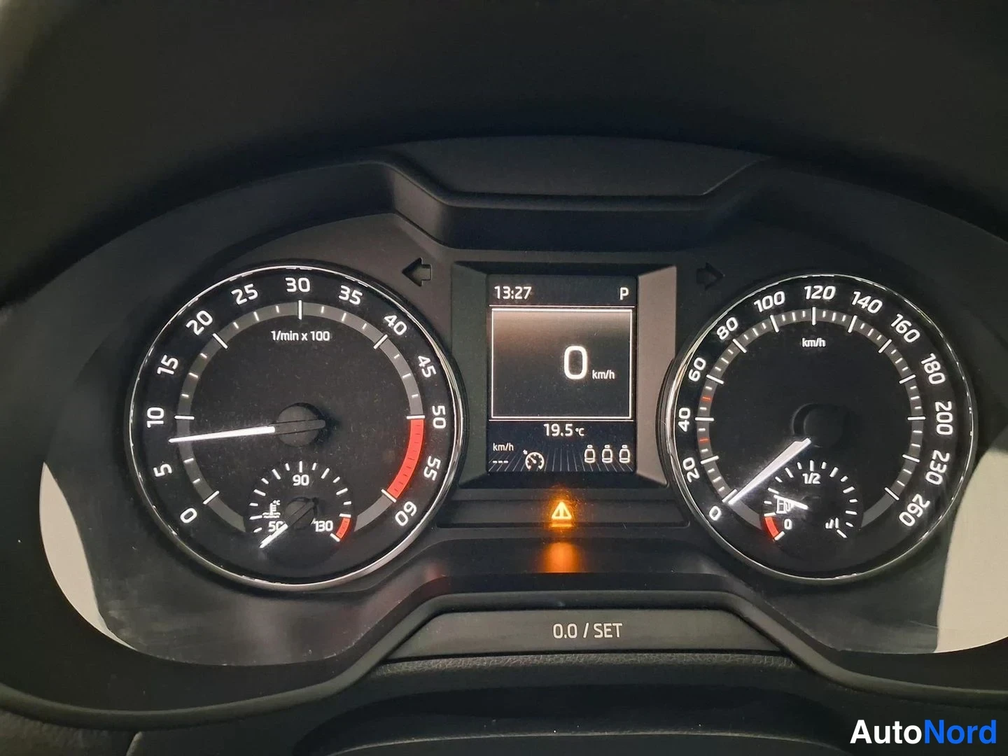 Beige Skoda Octavia Scout 2015, yksityiskohta, kuva 13