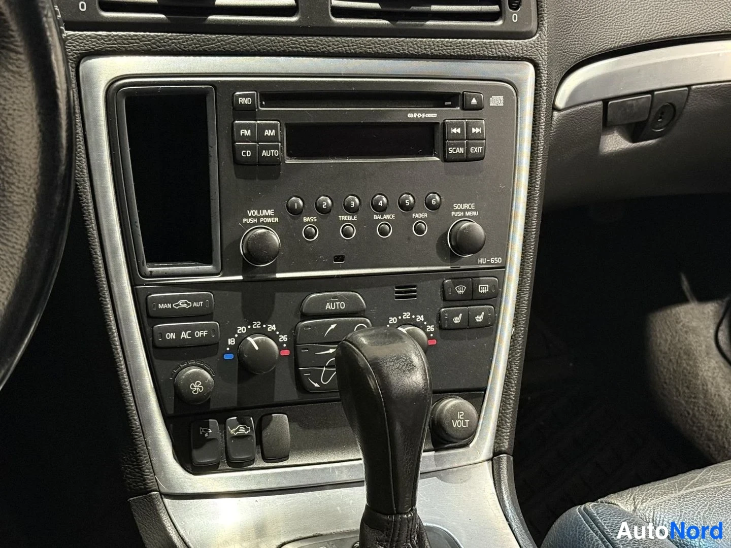Grå Volvo V70 2007, detalj, bild 14