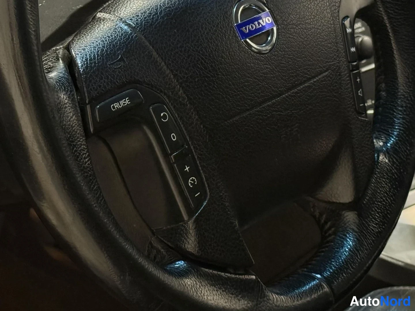 Grå Volvo V70 2007, detalj, bild 21