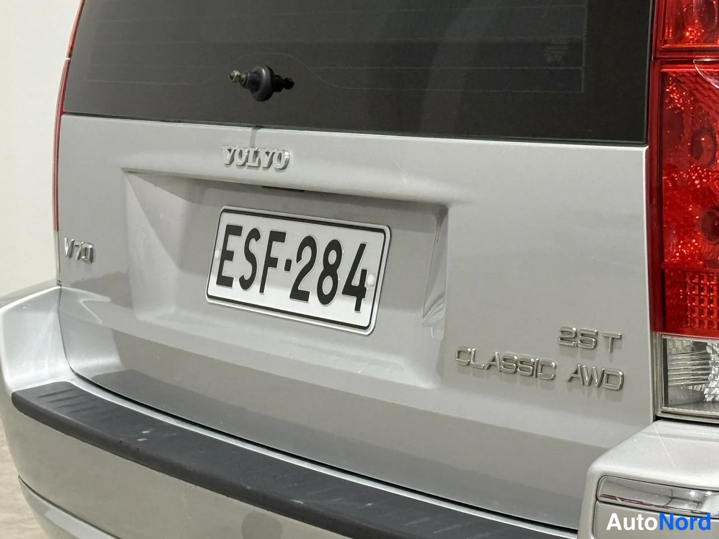 Grå Volvo V70 2007, detalj, bild 20