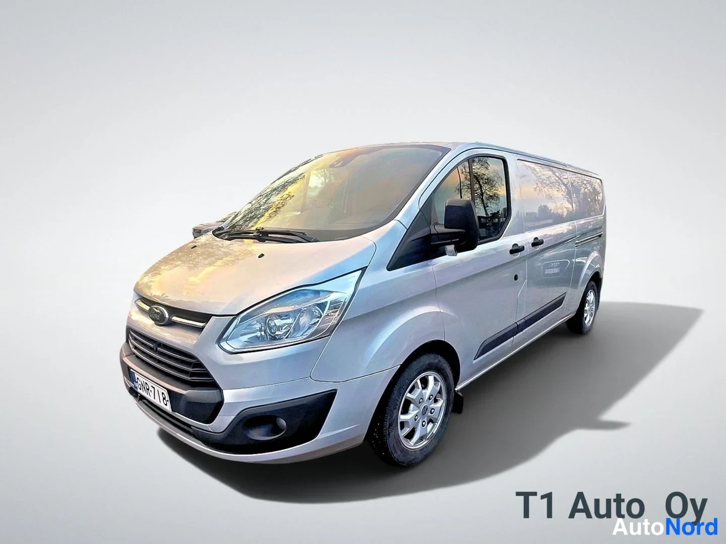 Ford Transit Custom Uudet kesärenkaat/Lohko/Vetokoukku/Huolllettu 2013