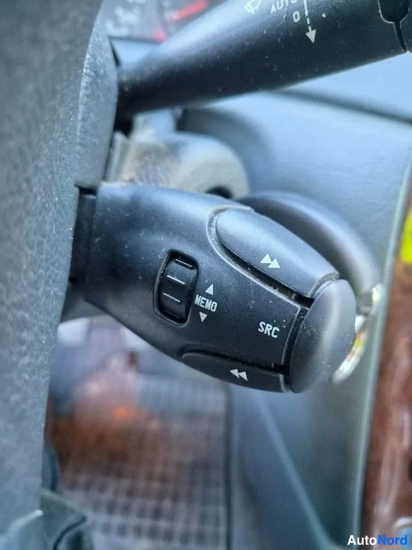 Harmaa Citroen C5 2003, yksityiskohta, kuva 19