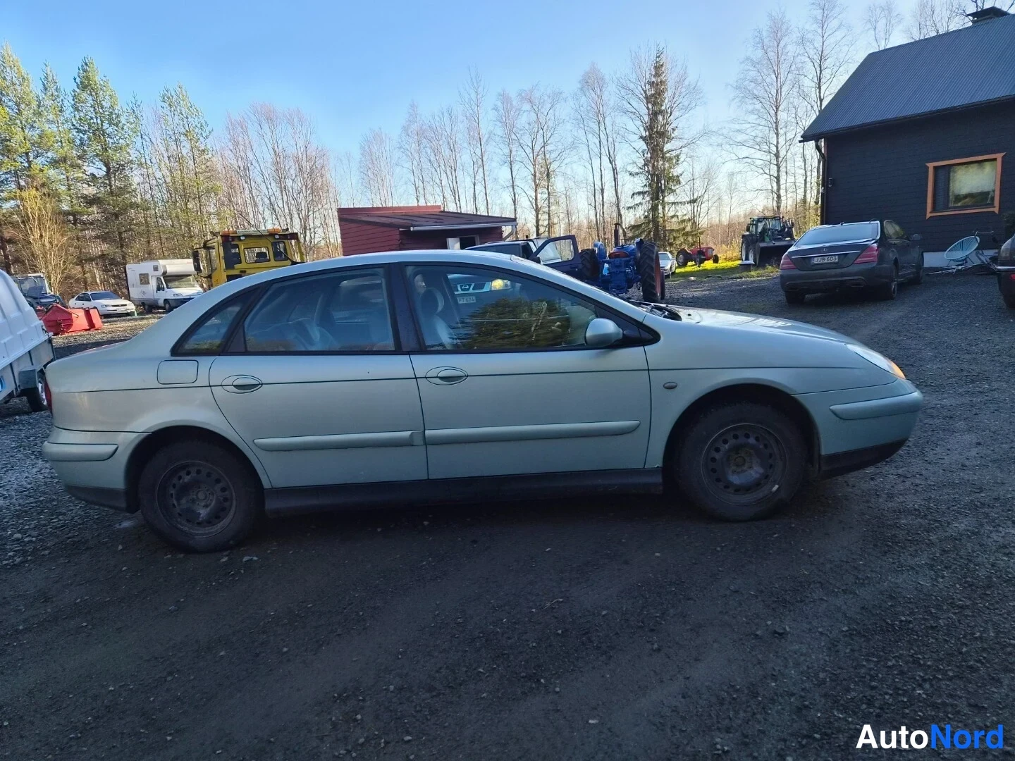 Harmaa Citroen C5 2003, sivulta, kuva 6