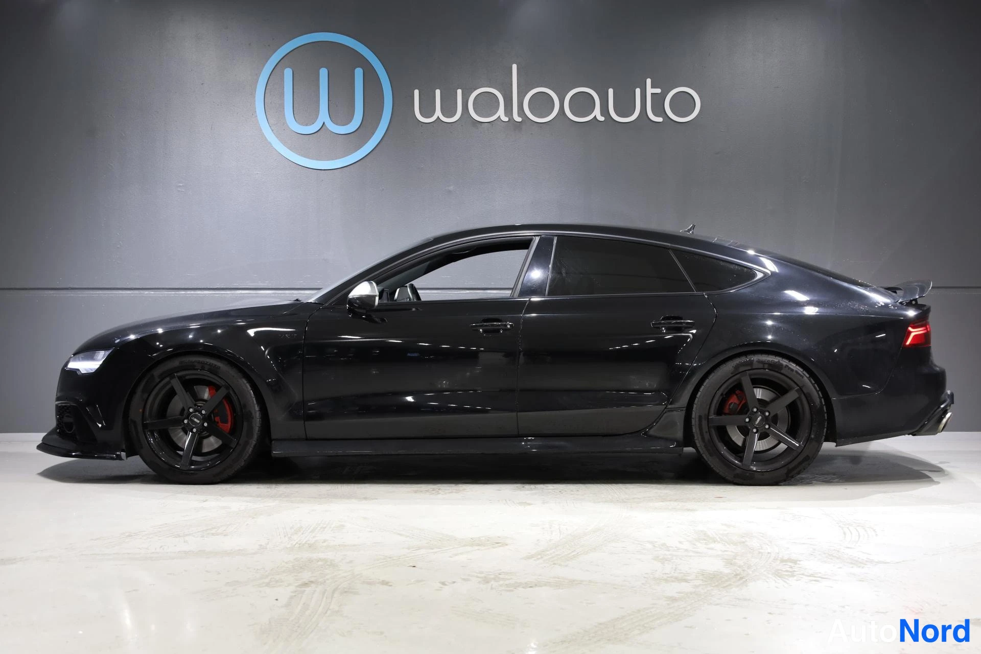 Musta Audi A7 2016, etuviisto, keula vasemmalle, kuva 2