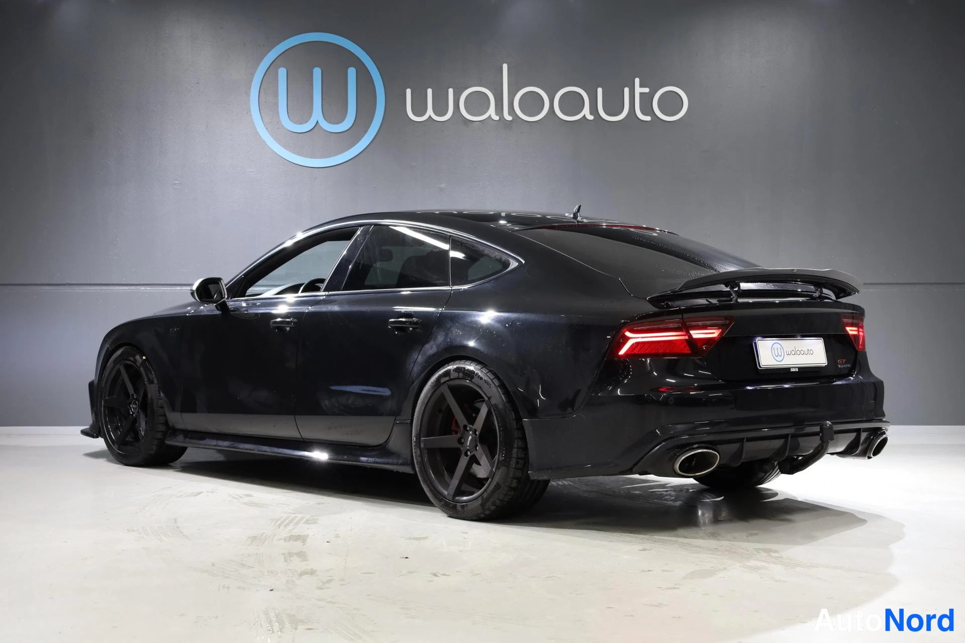 Musta Audi A7 2016, takaviisto, kuva 7