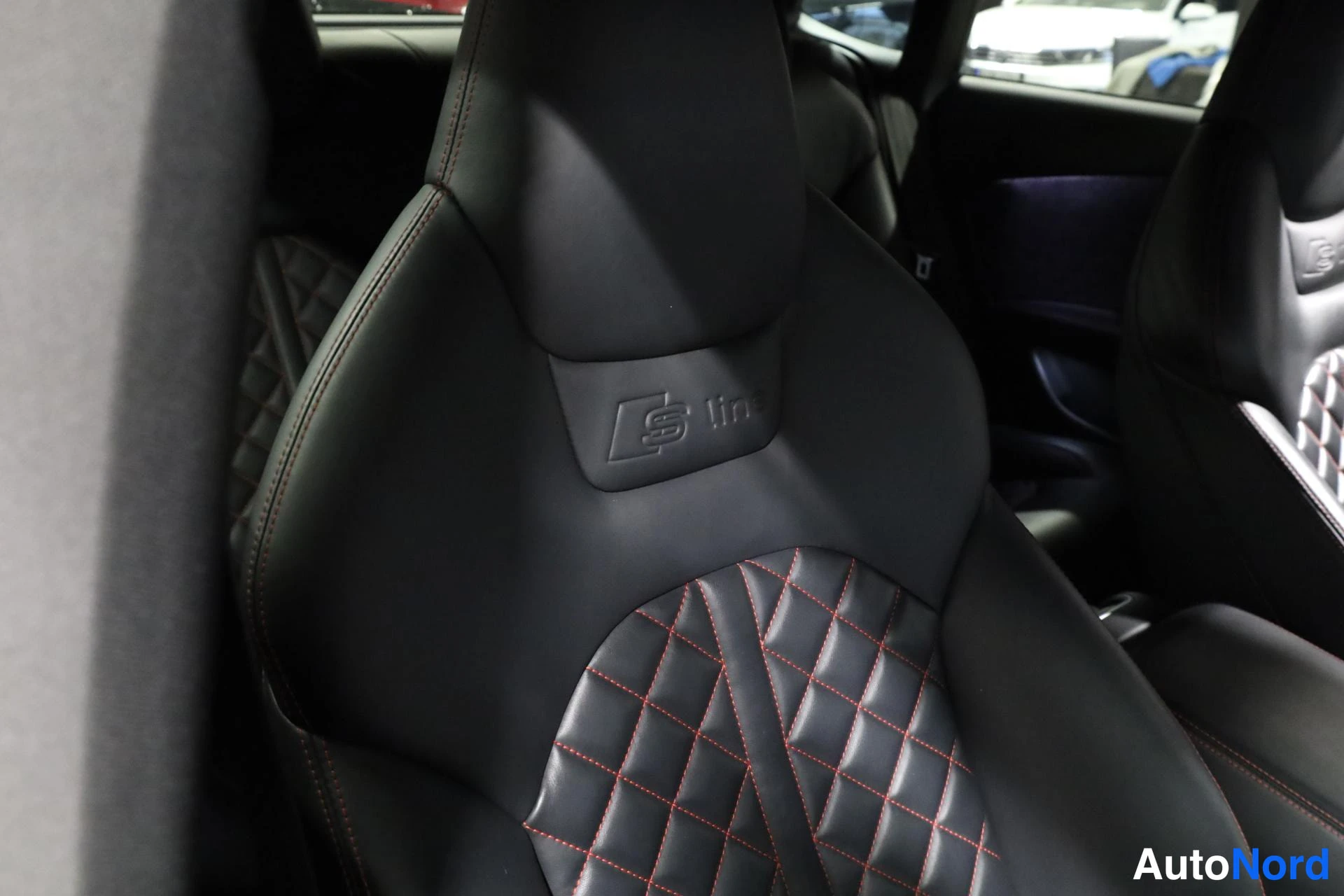 Musta Audi A7 2016, yksityiskohta, kuva 19