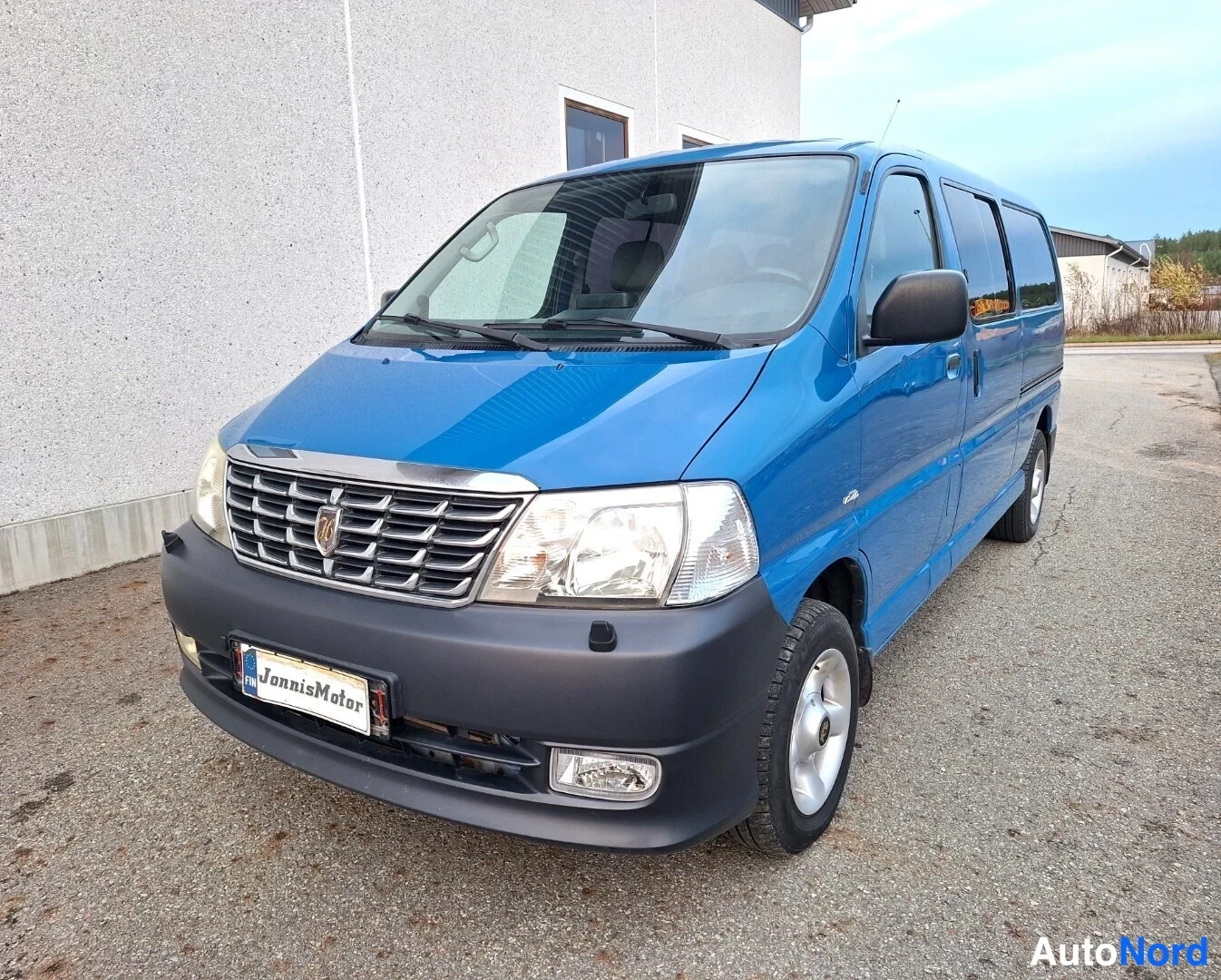 Toyota Hiace 2,5 D-4D 117 4WD pitkä 2009