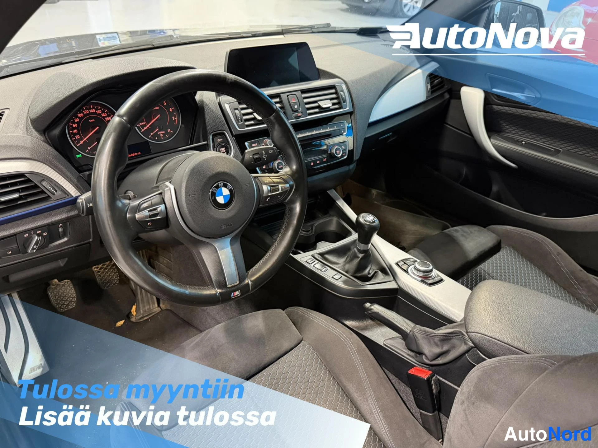 Harmaa BMW M140i 2017, ohjaamo, kuva 4