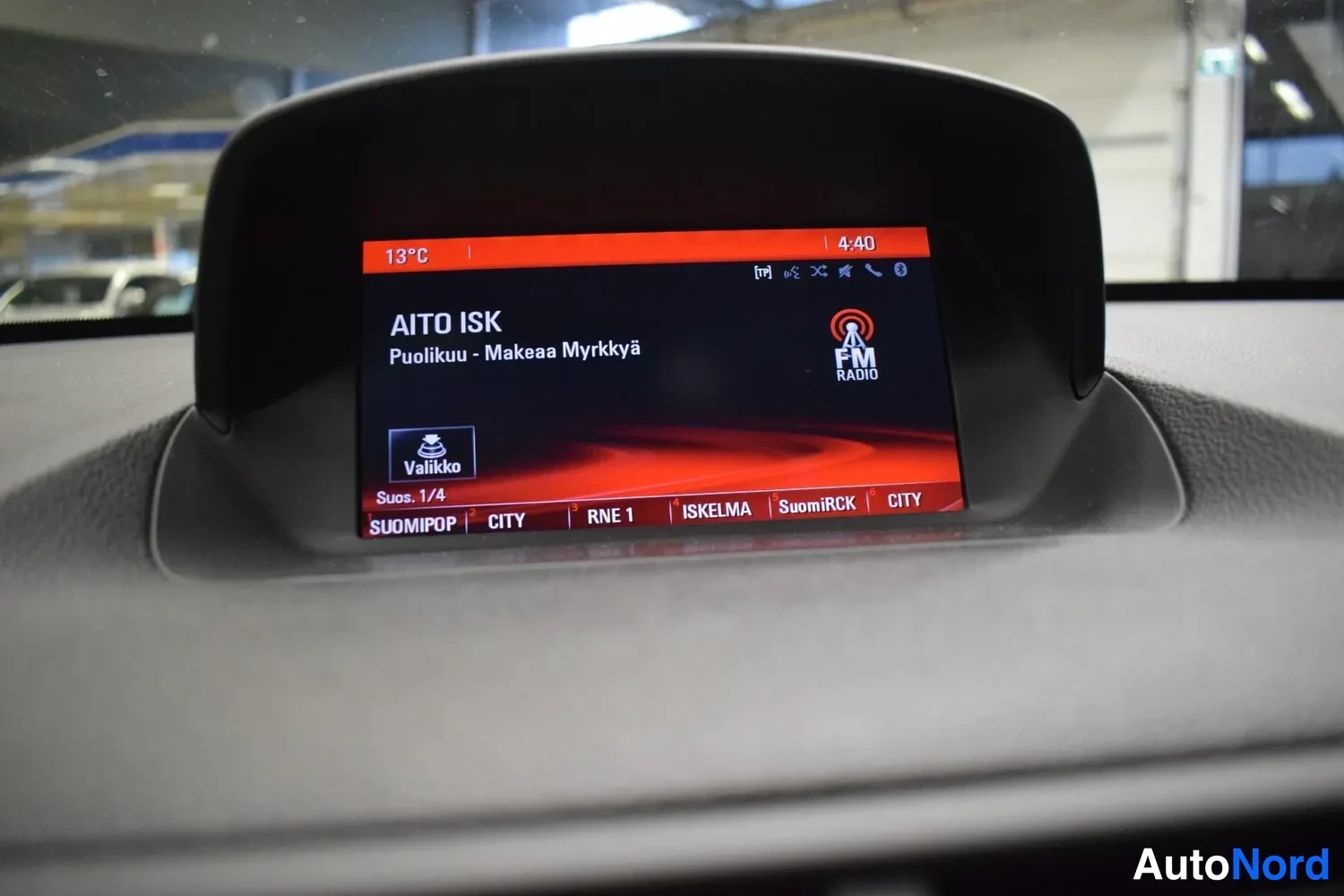 Musta Opel Mokka 2016, yksityiskohta, kuva 4