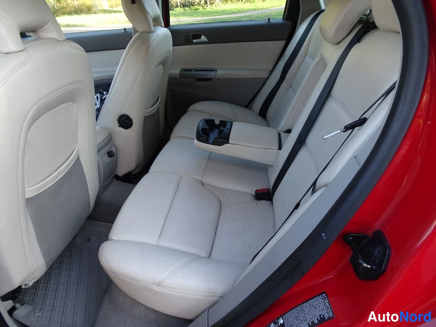 Red Volvo V50 2005, rear seats, photo 20