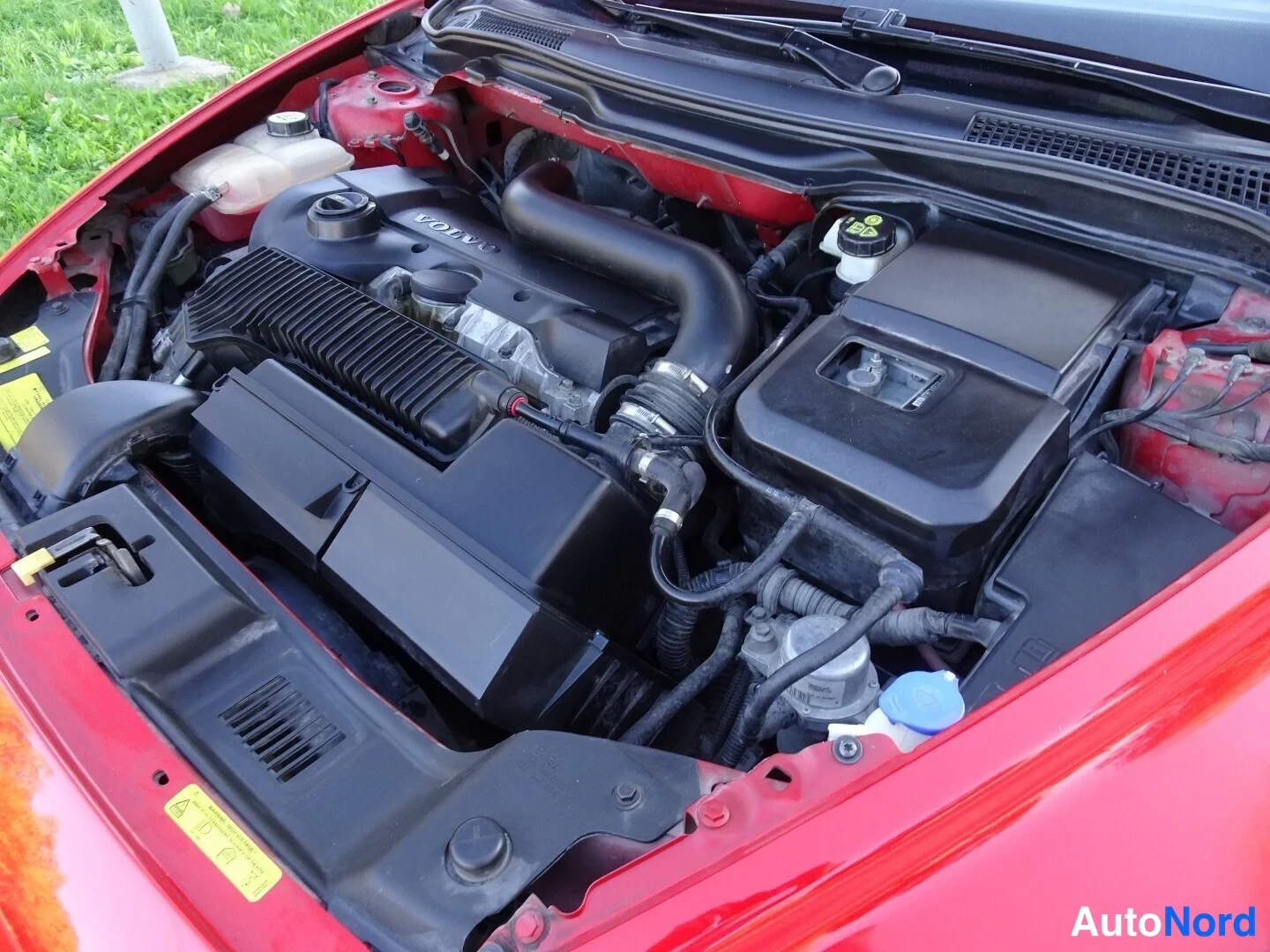 Red Volvo V50 2005, engine bay, photo 28