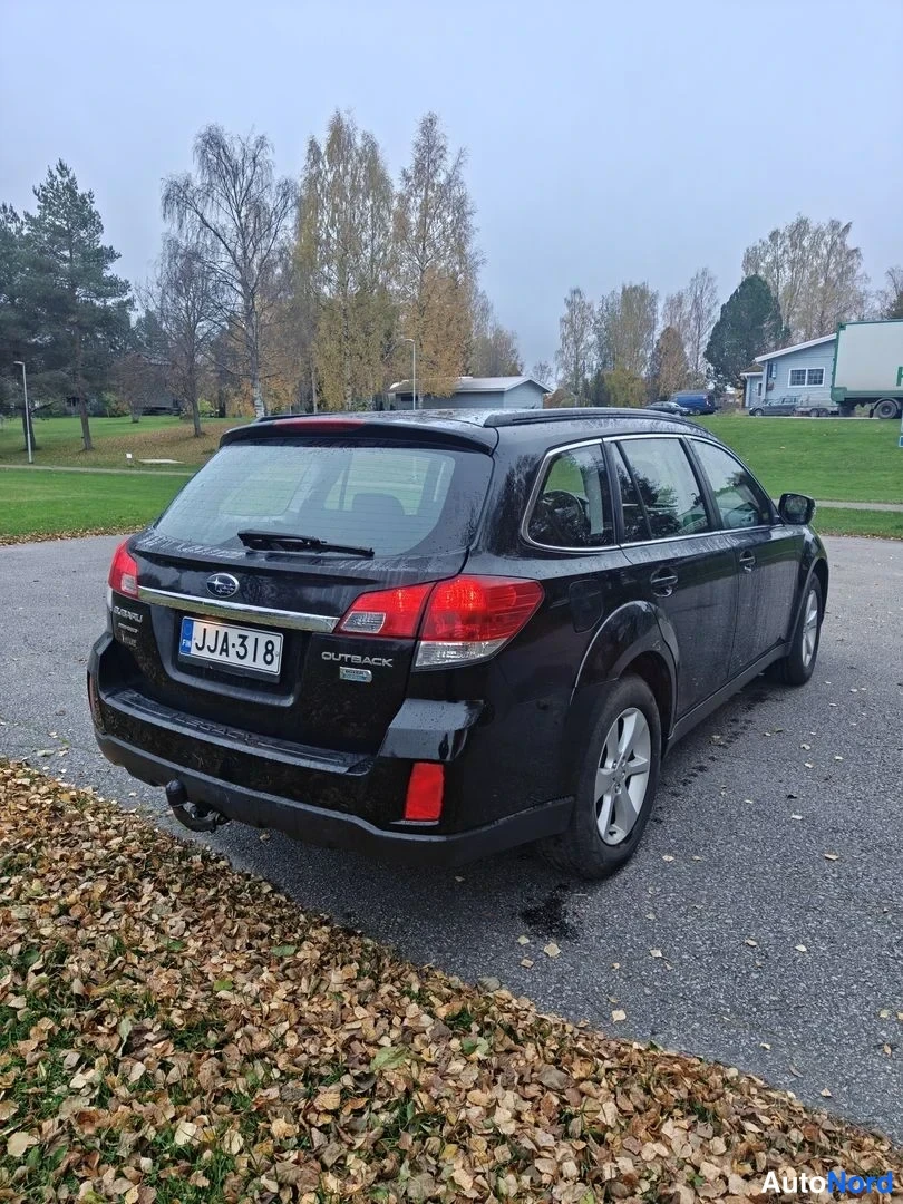 Black Subaru Outback 2014, rear three-quarter, photo 5