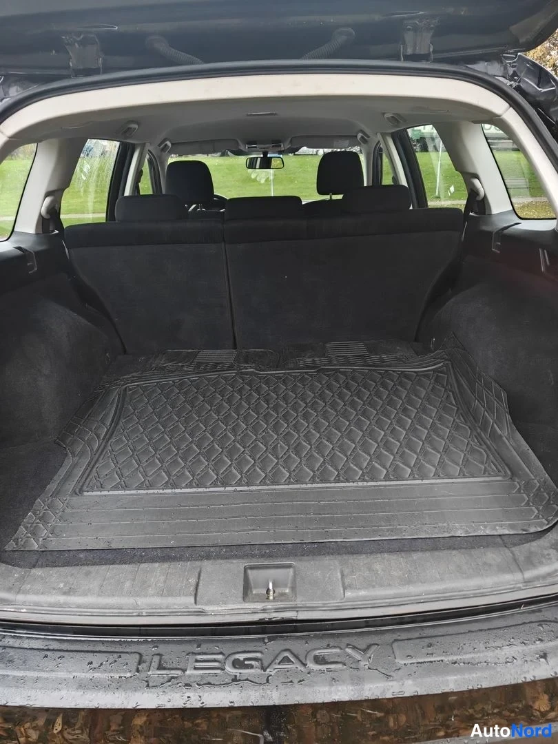 Black Subaru Outback 2014, boot, photo 11