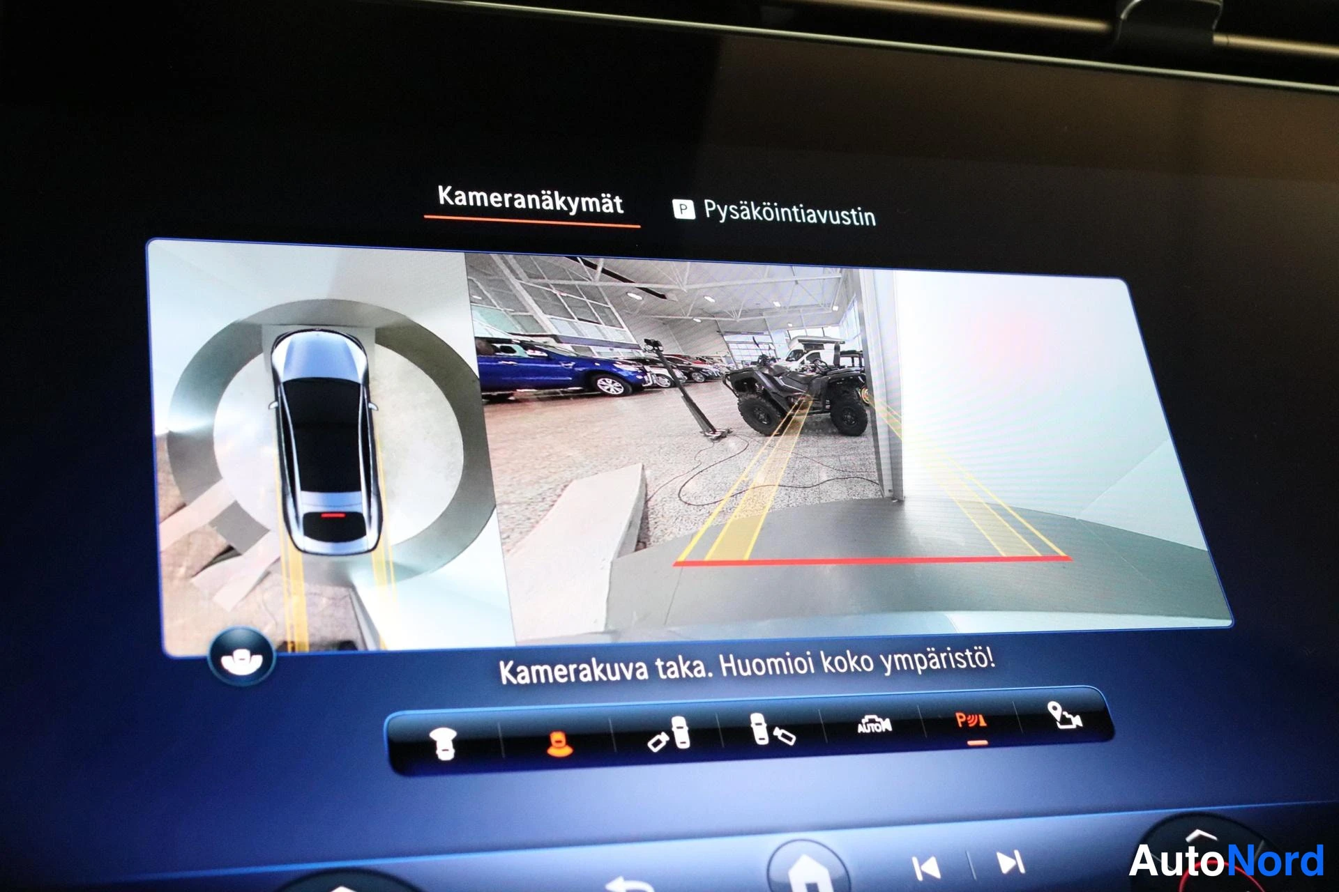 Harmaa Mercedes-Benz EQS 2022, yksityiskohta, kuva 21