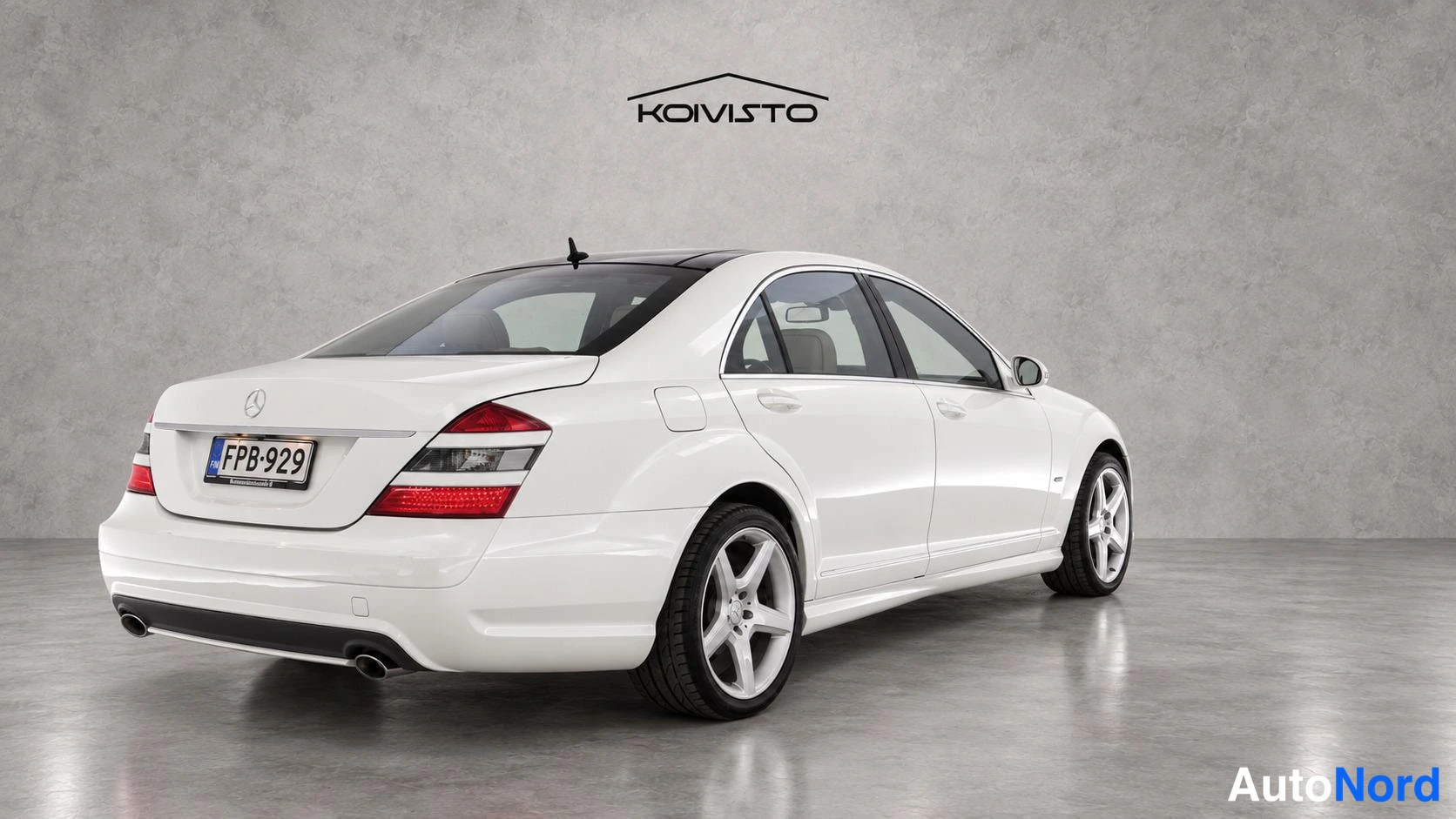 White Mercedes-Benz S 350 2007, rear three-quarter, photo 5